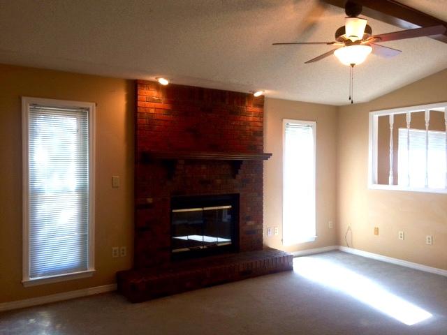 COUNTRYVIEW ESTATES - Residential Lease