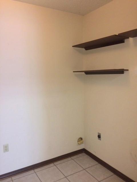 COUNTRYVIEW ESTATES - Residential Lease