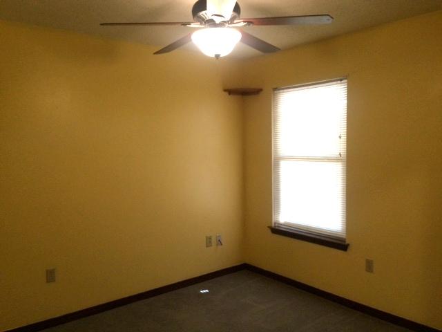 COUNTRYVIEW ESTATES - Residential Lease
