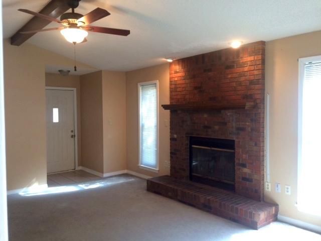 COUNTRYVIEW ESTATES - Residential Lease