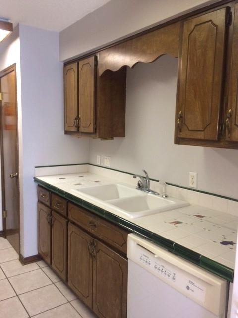 COUNTRYVIEW ESTATES - Residential Lease