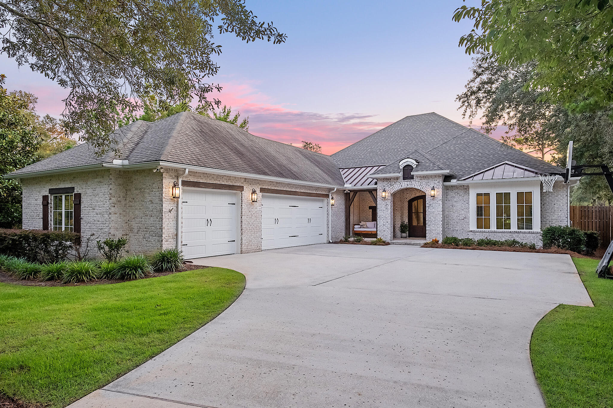 RIVER BEND - Residential