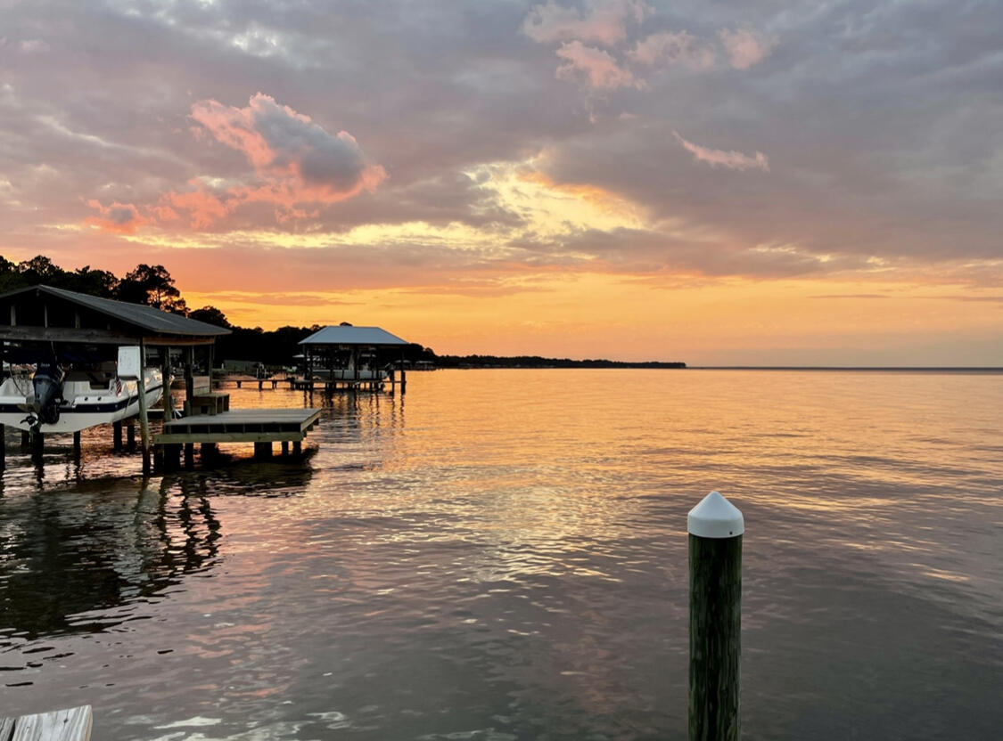 BAY PINES - Land