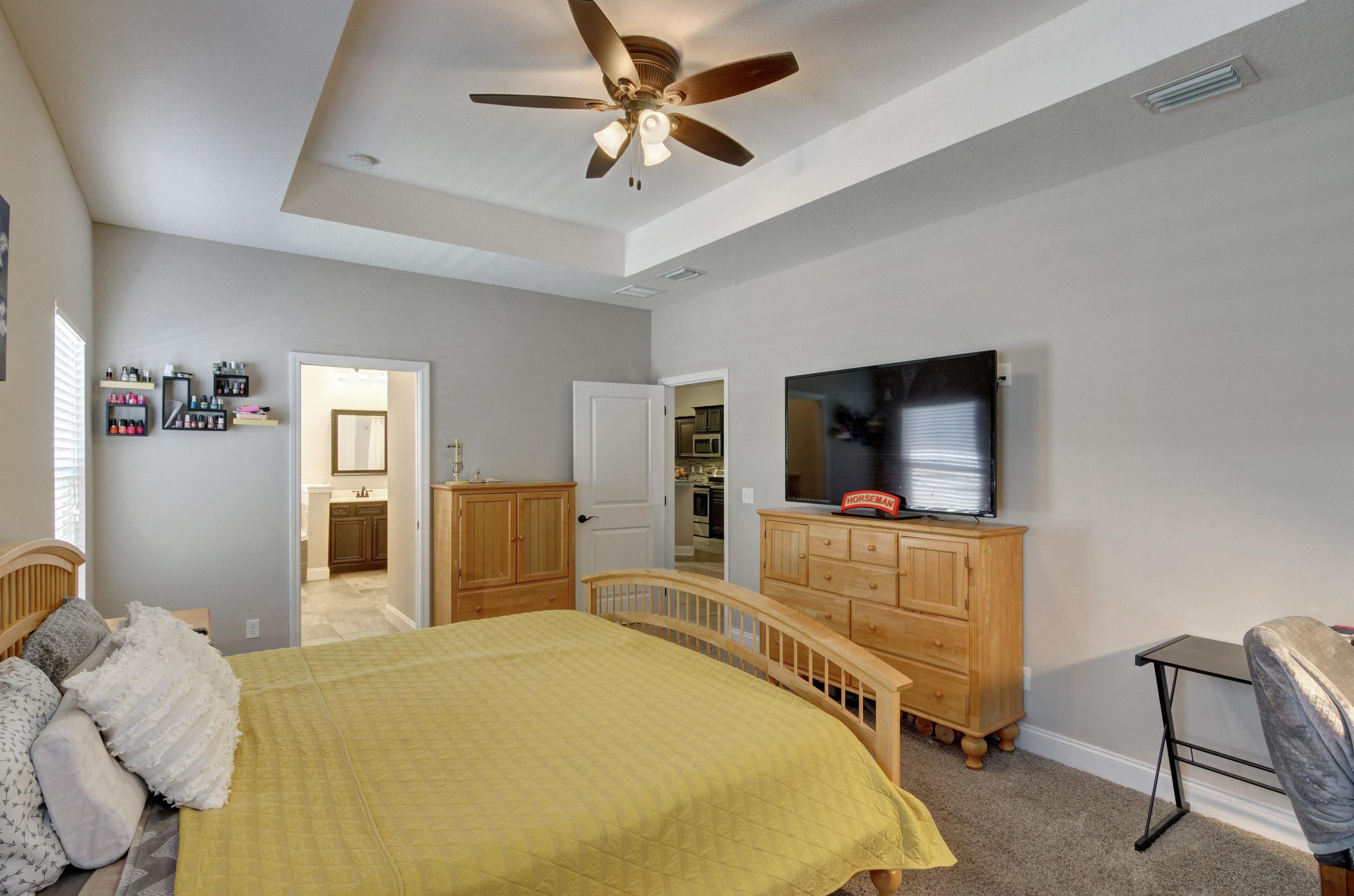 CRESCENT SHORES - Residential