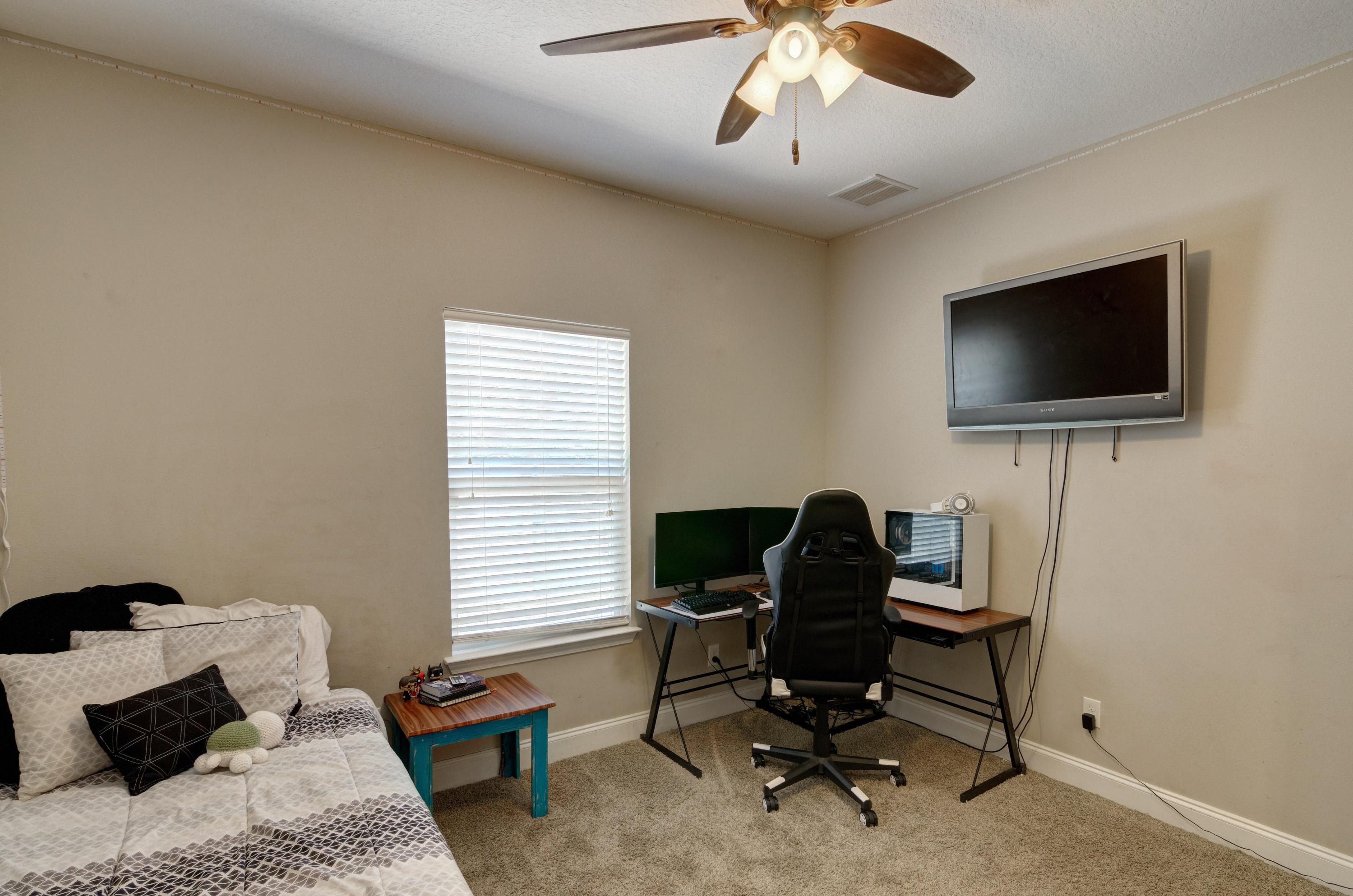 CRESCENT SHORES - Residential