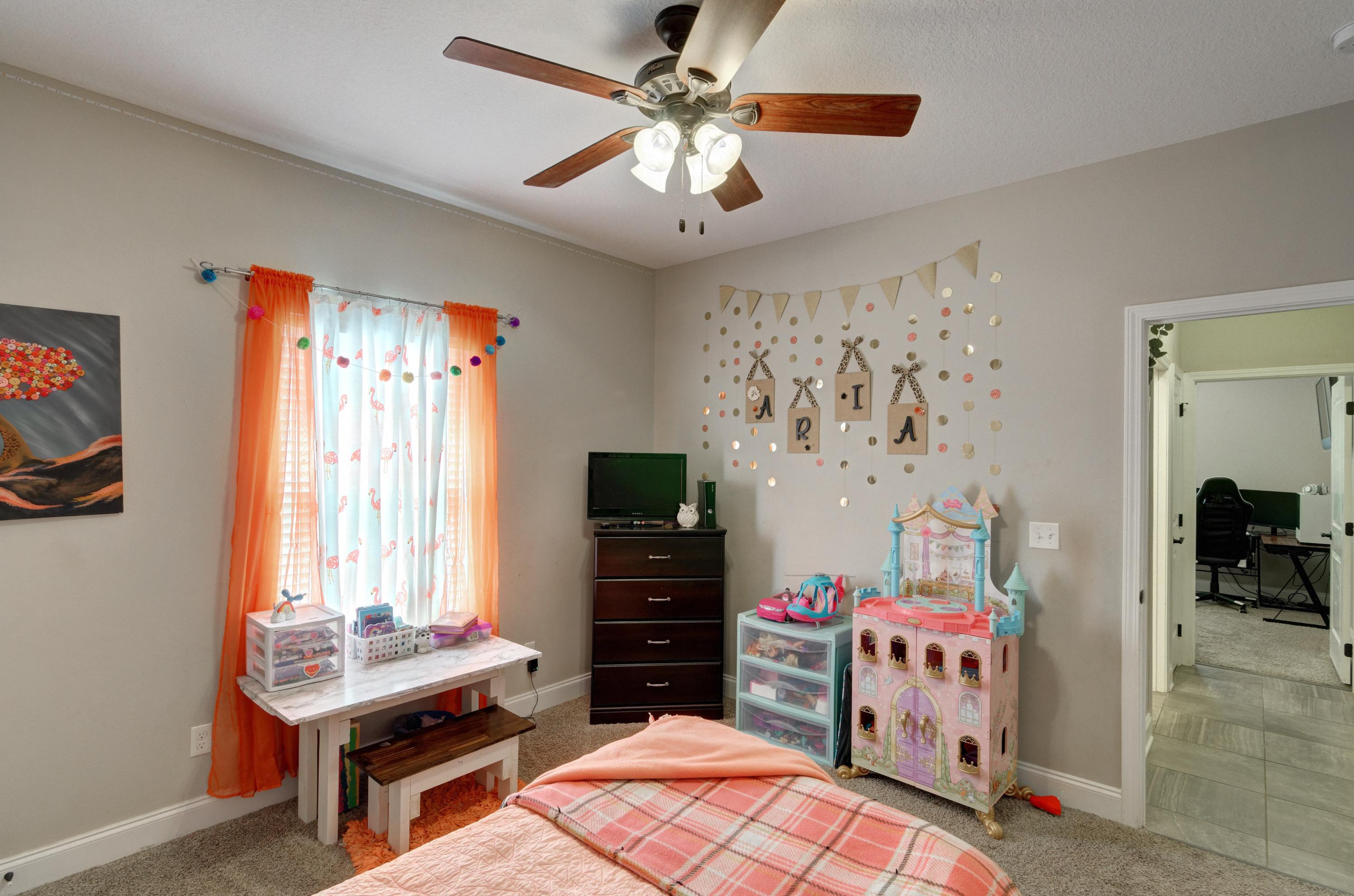 CRESCENT SHORES - Residential