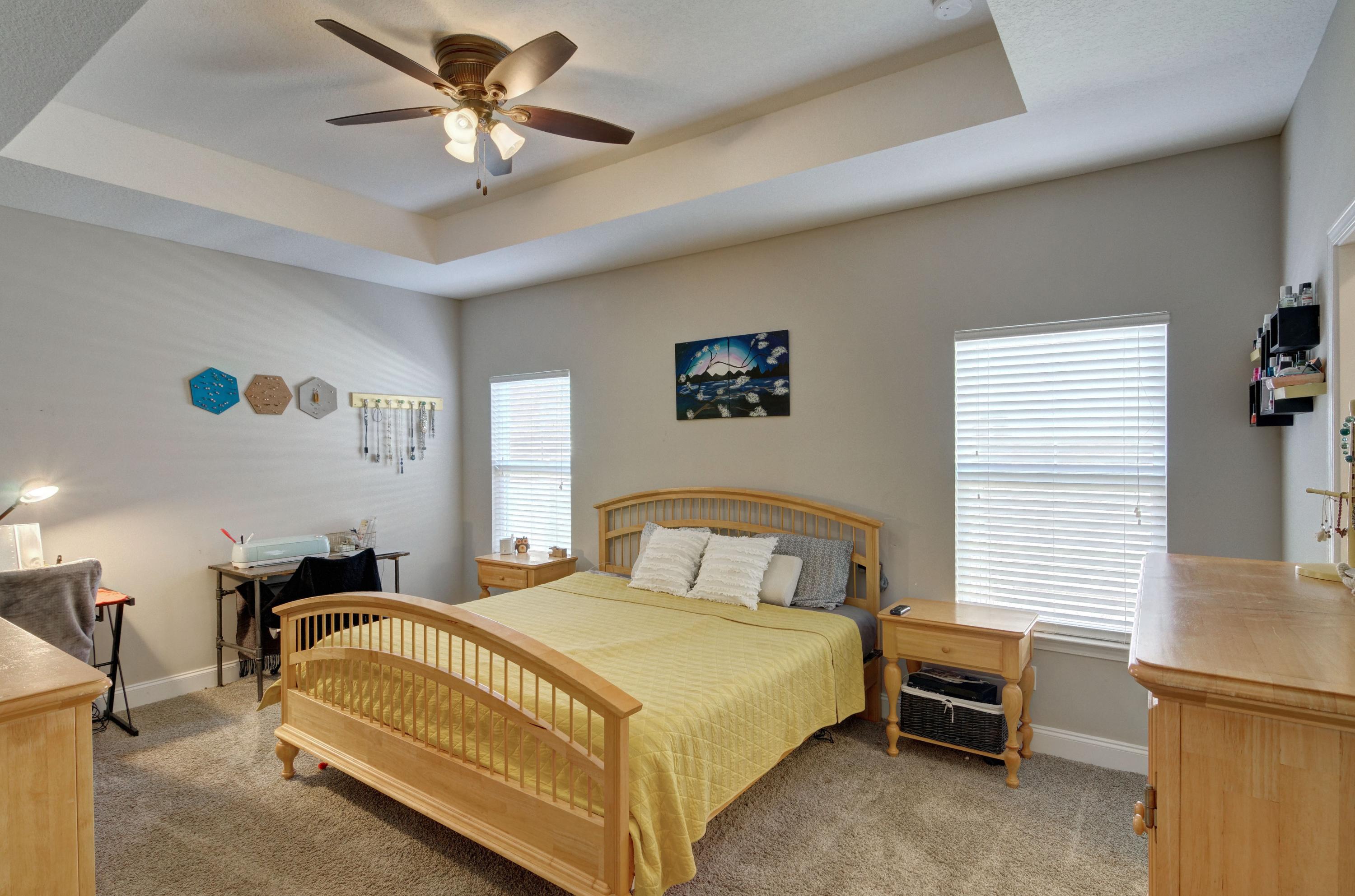 CRESCENT SHORES - Residential