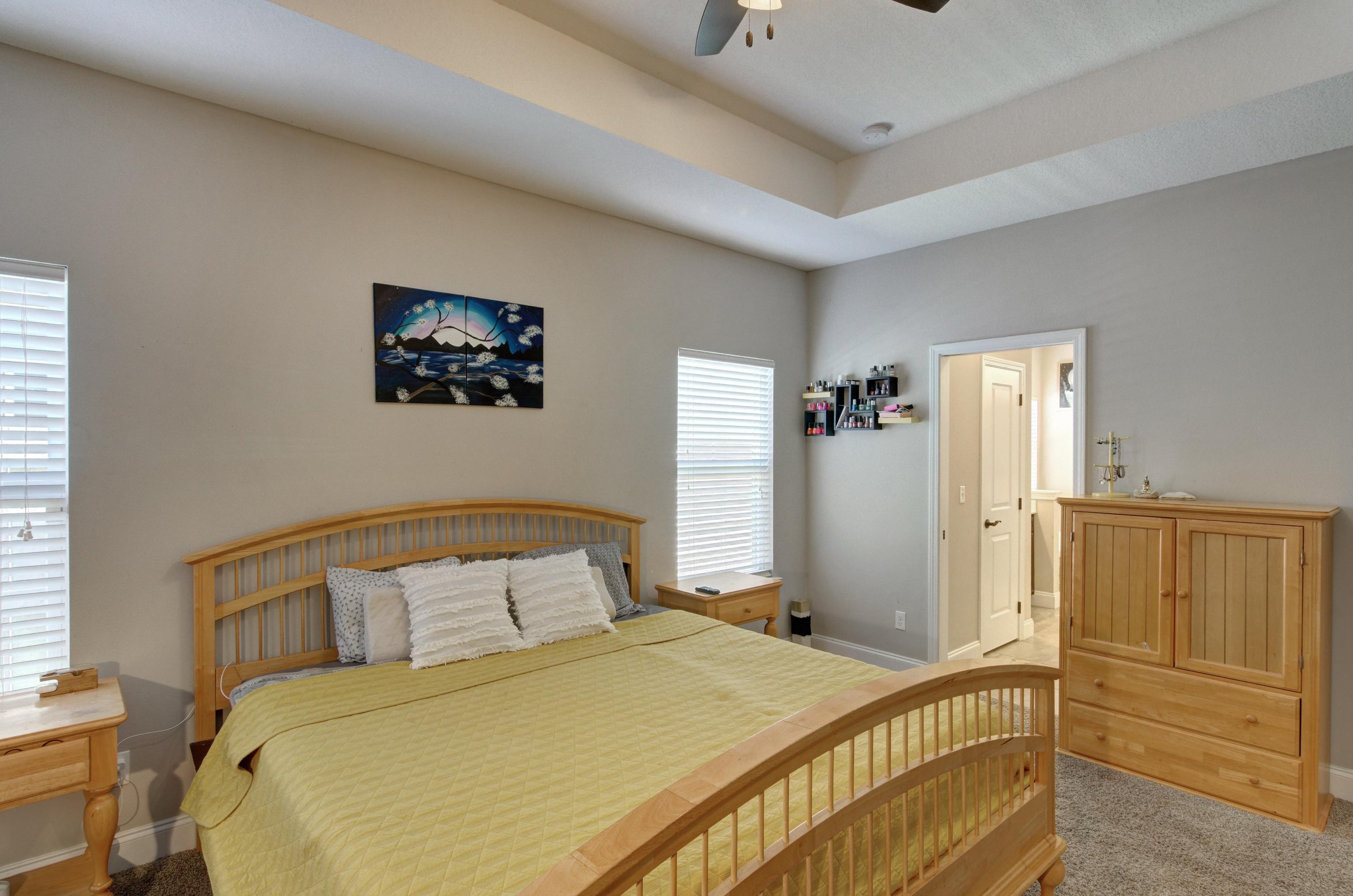 CRESCENT SHORES - Residential