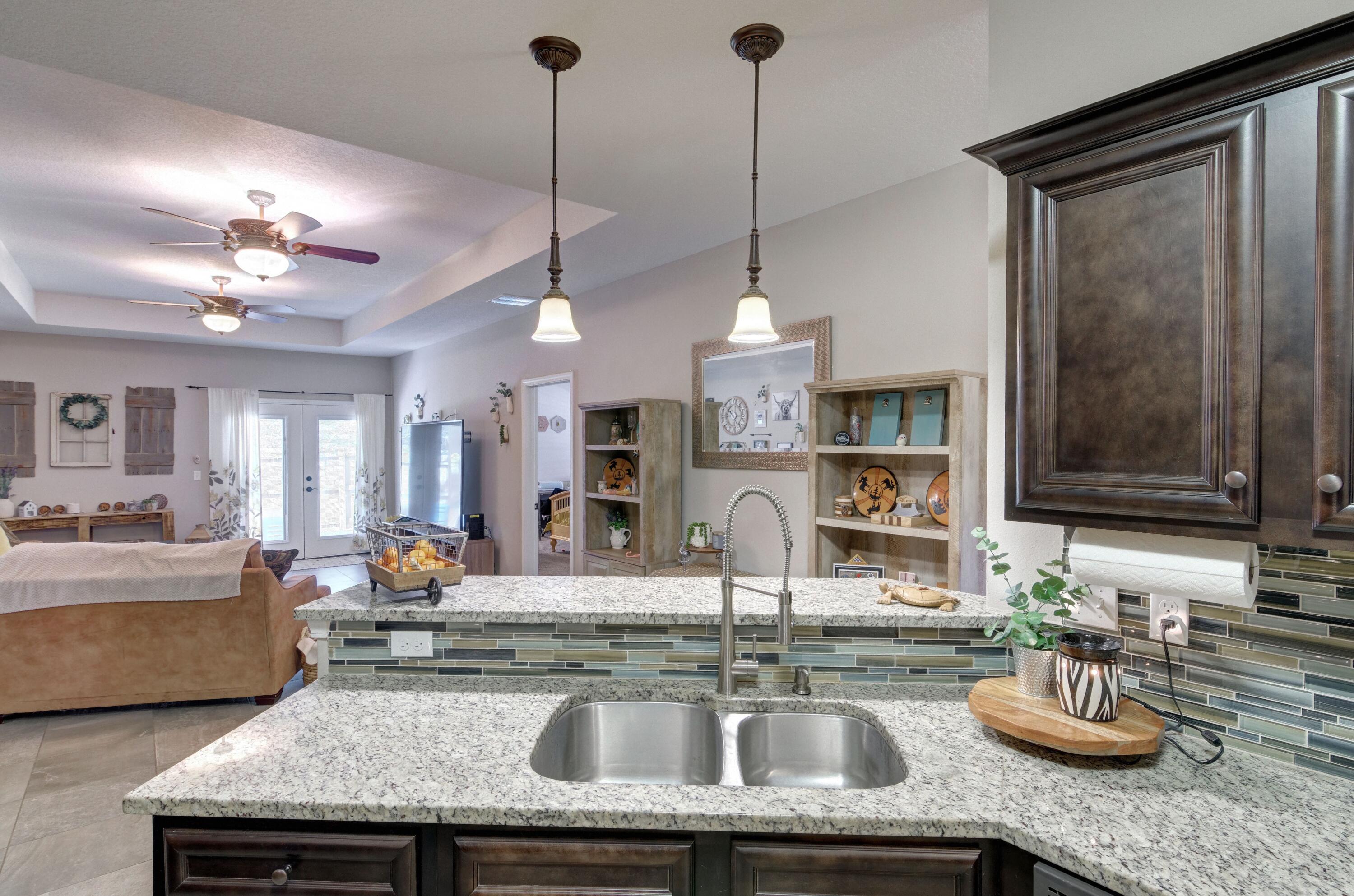 CRESCENT SHORES - Residential
