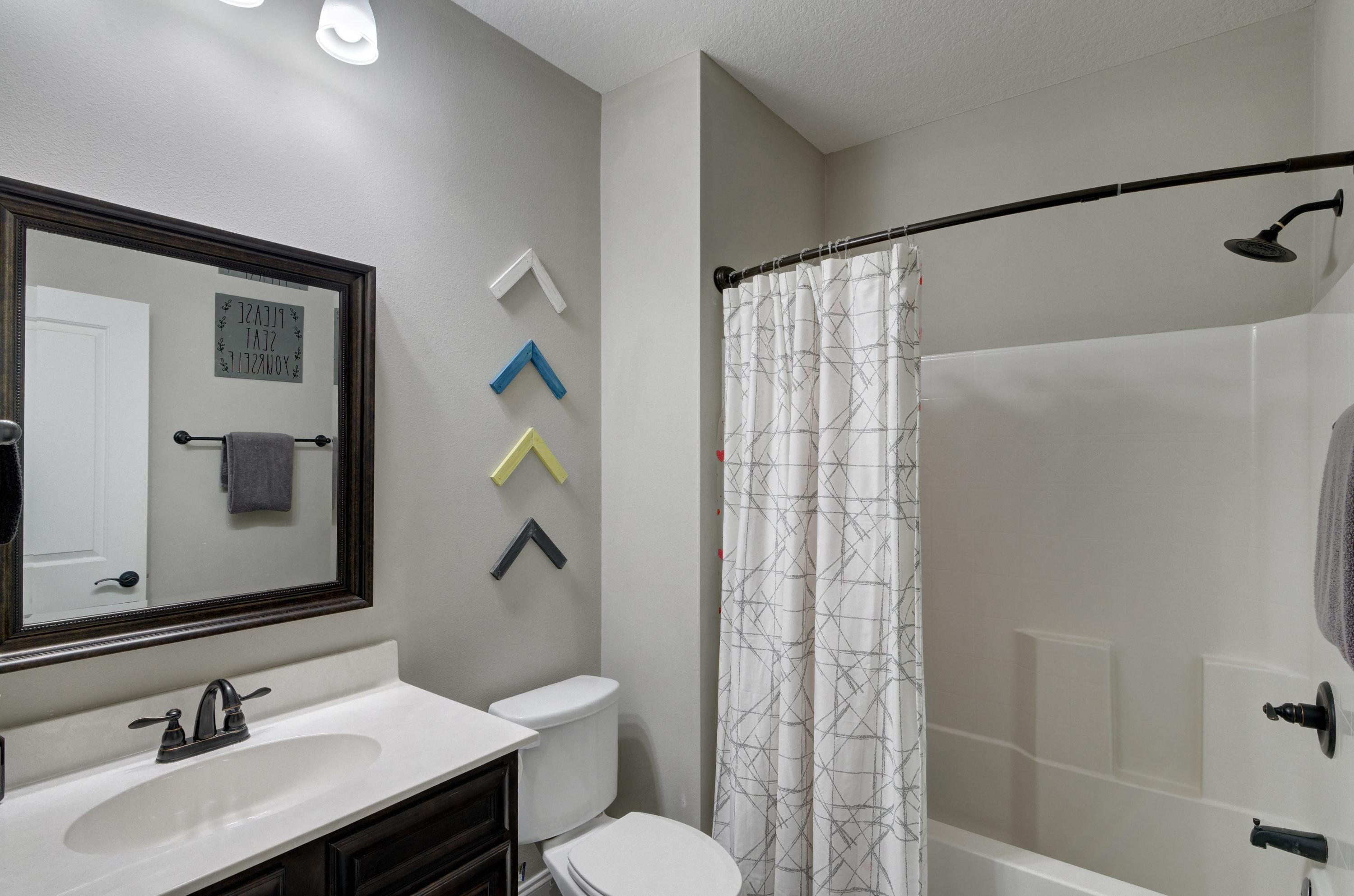 CRESCENT SHORES - Residential