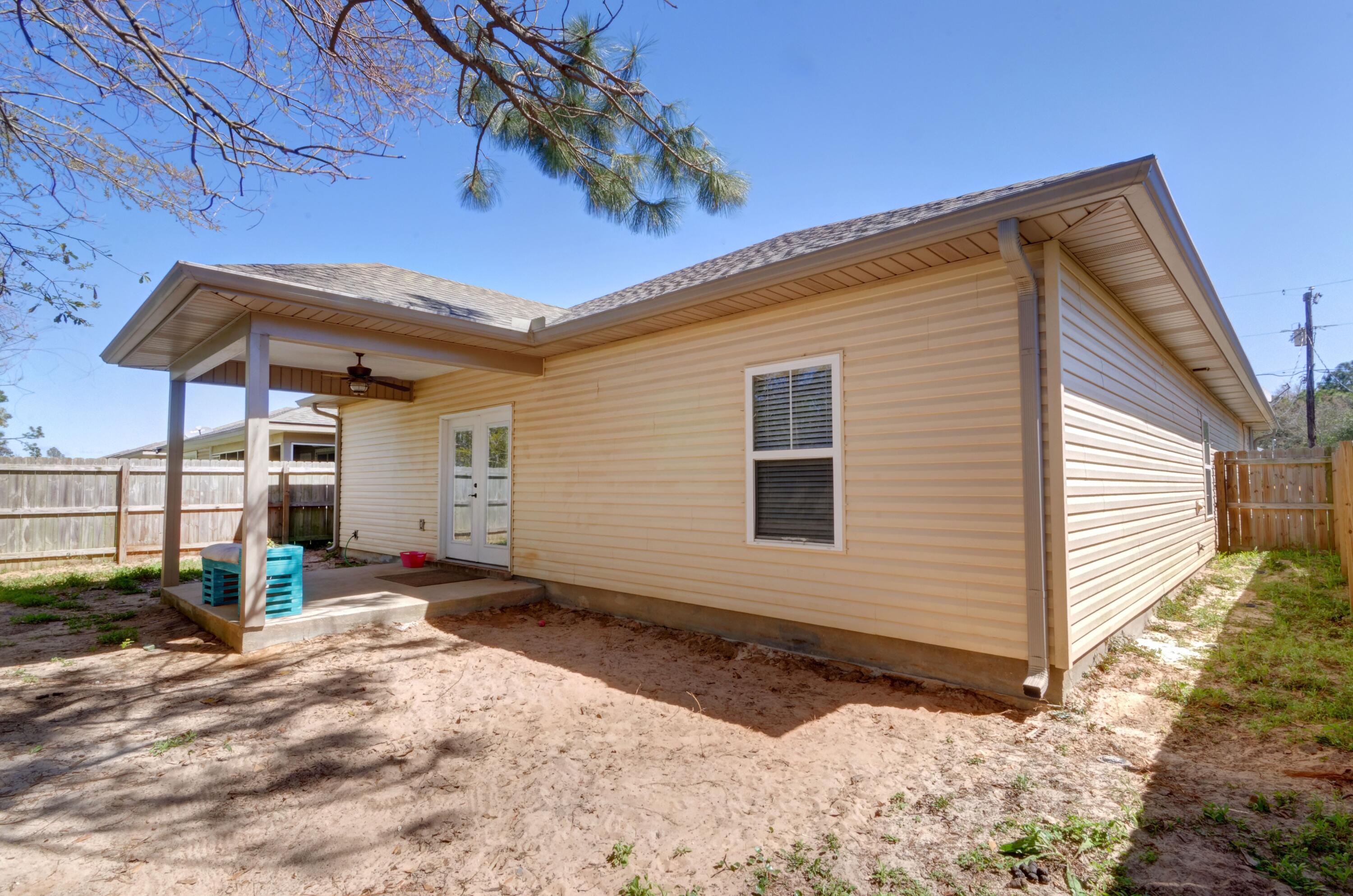 CRESCENT SHORES - Residential