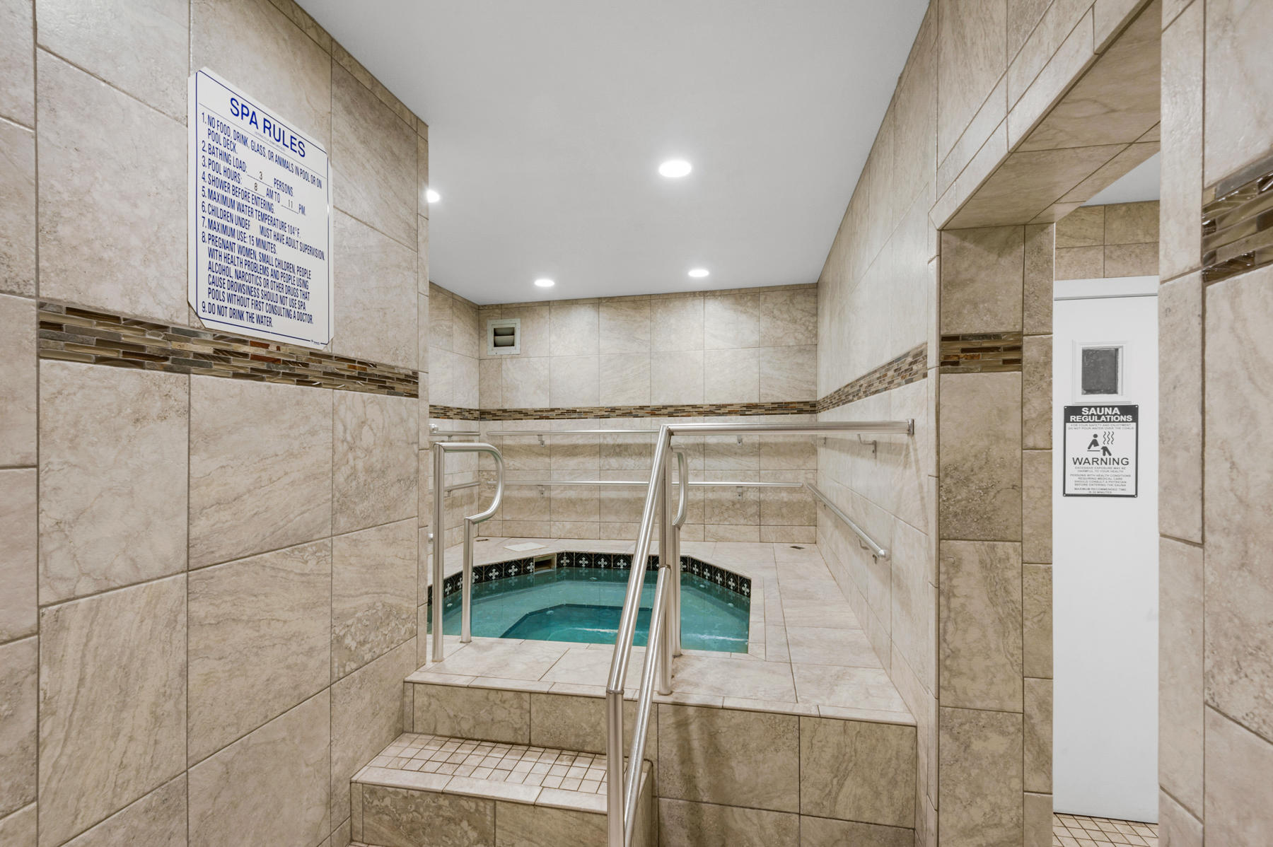 EL MATADOR CONDO - Residential