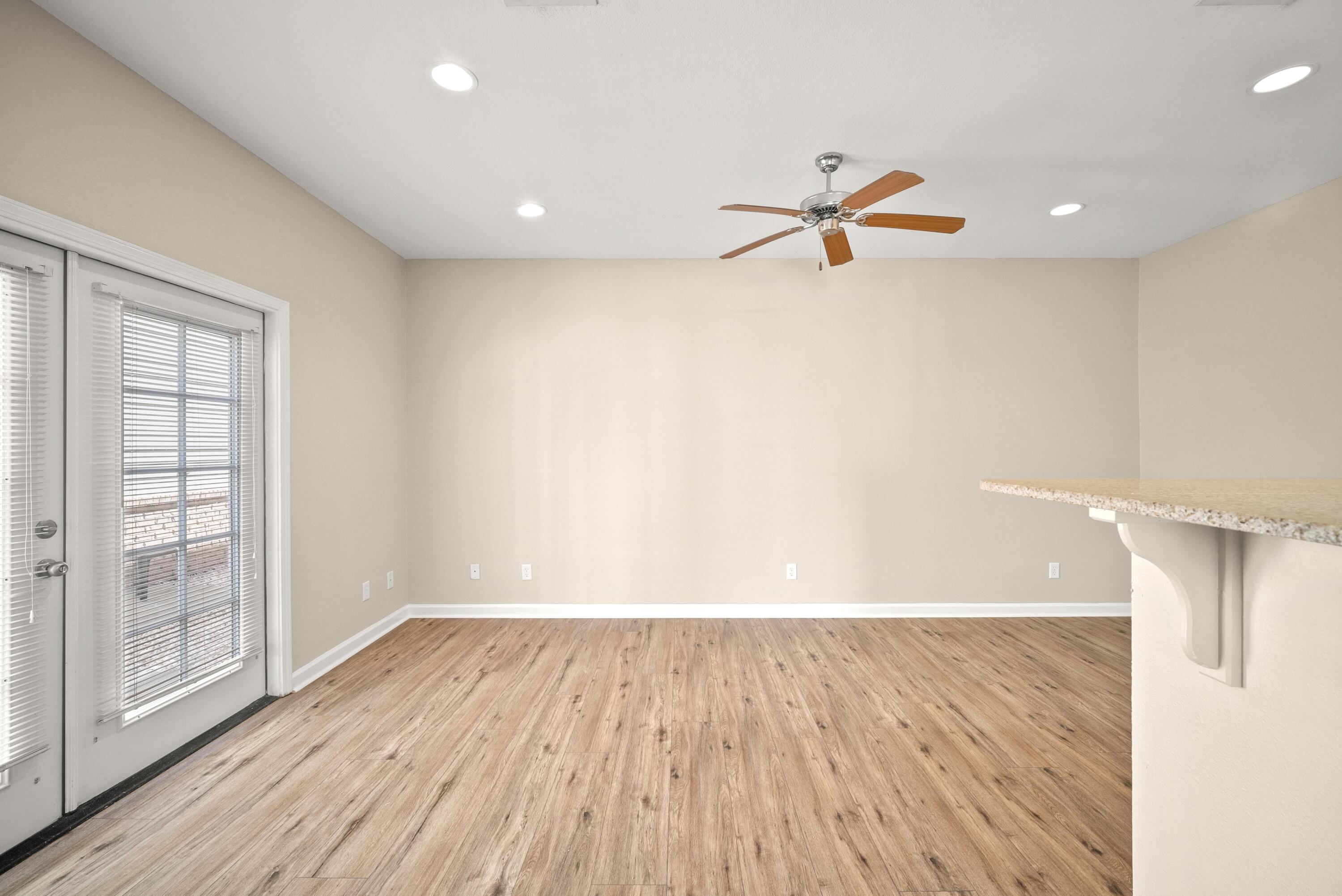 Crestview-ARBOR LAKE TH - Residential Lease