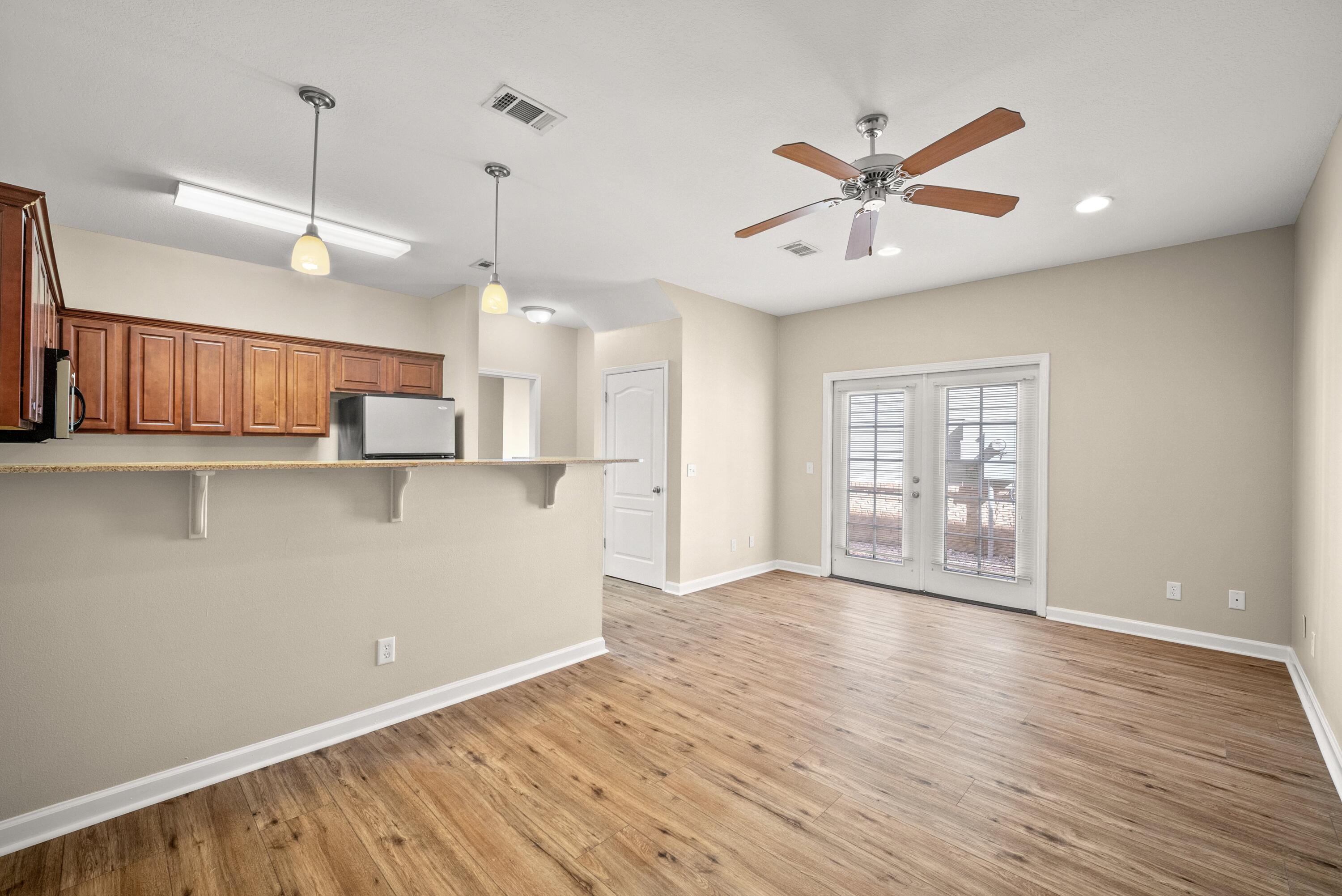 Crestview-ARBOR LAKE TH - Residential Lease