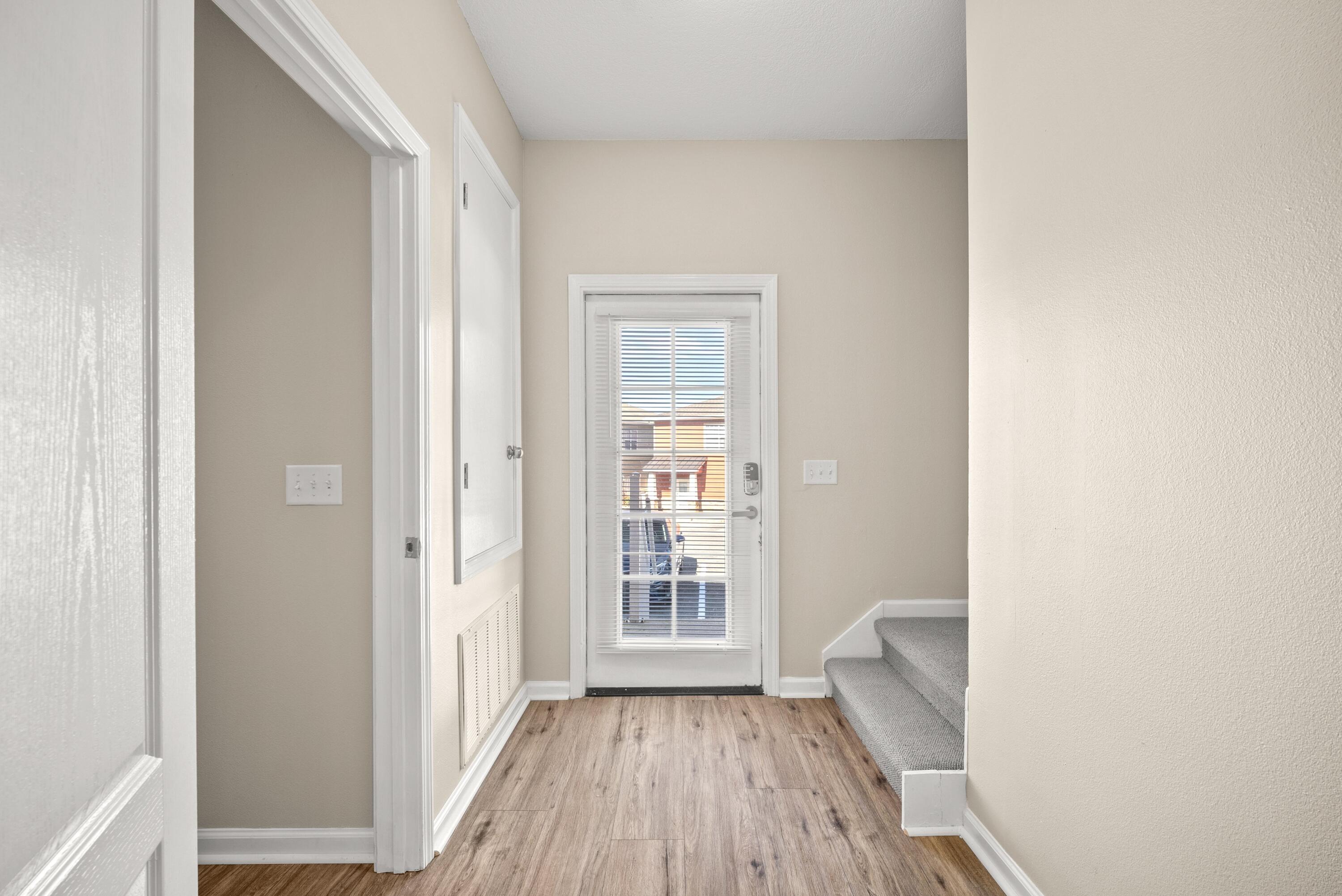 Crestview-ARBOR LAKE TH - Residential Lease