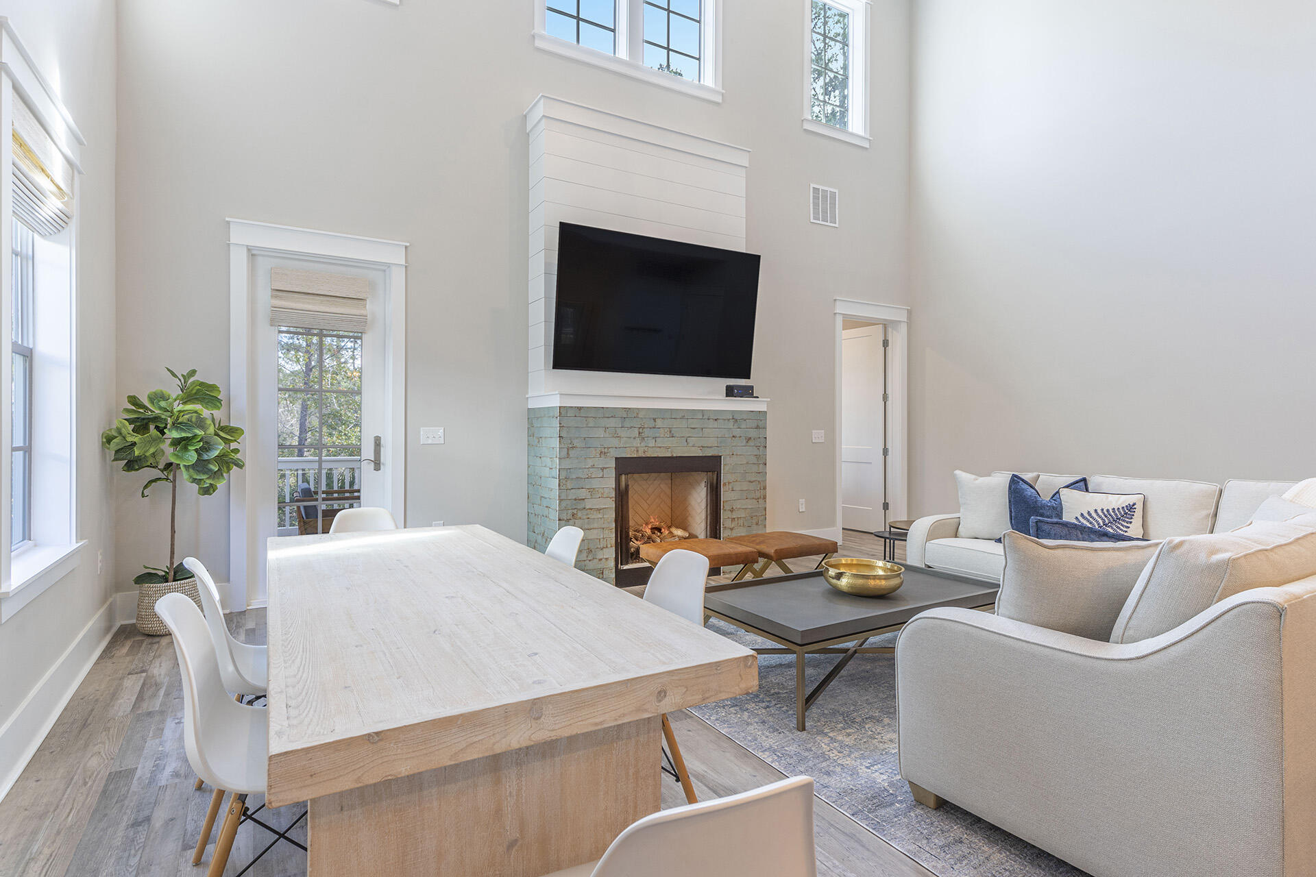 LAKESIDE AT BLUE MOUNTAIN BEACH - Residential Lease