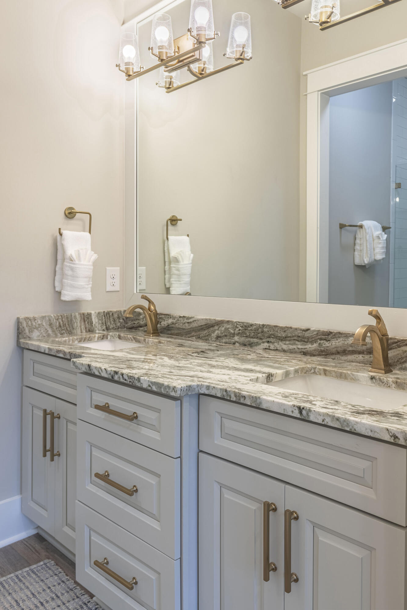 LAKESIDE AT BLUE MOUNTAIN BEACH - Residential Lease