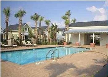 BUNGALOS AT SANDESTIN - Residential