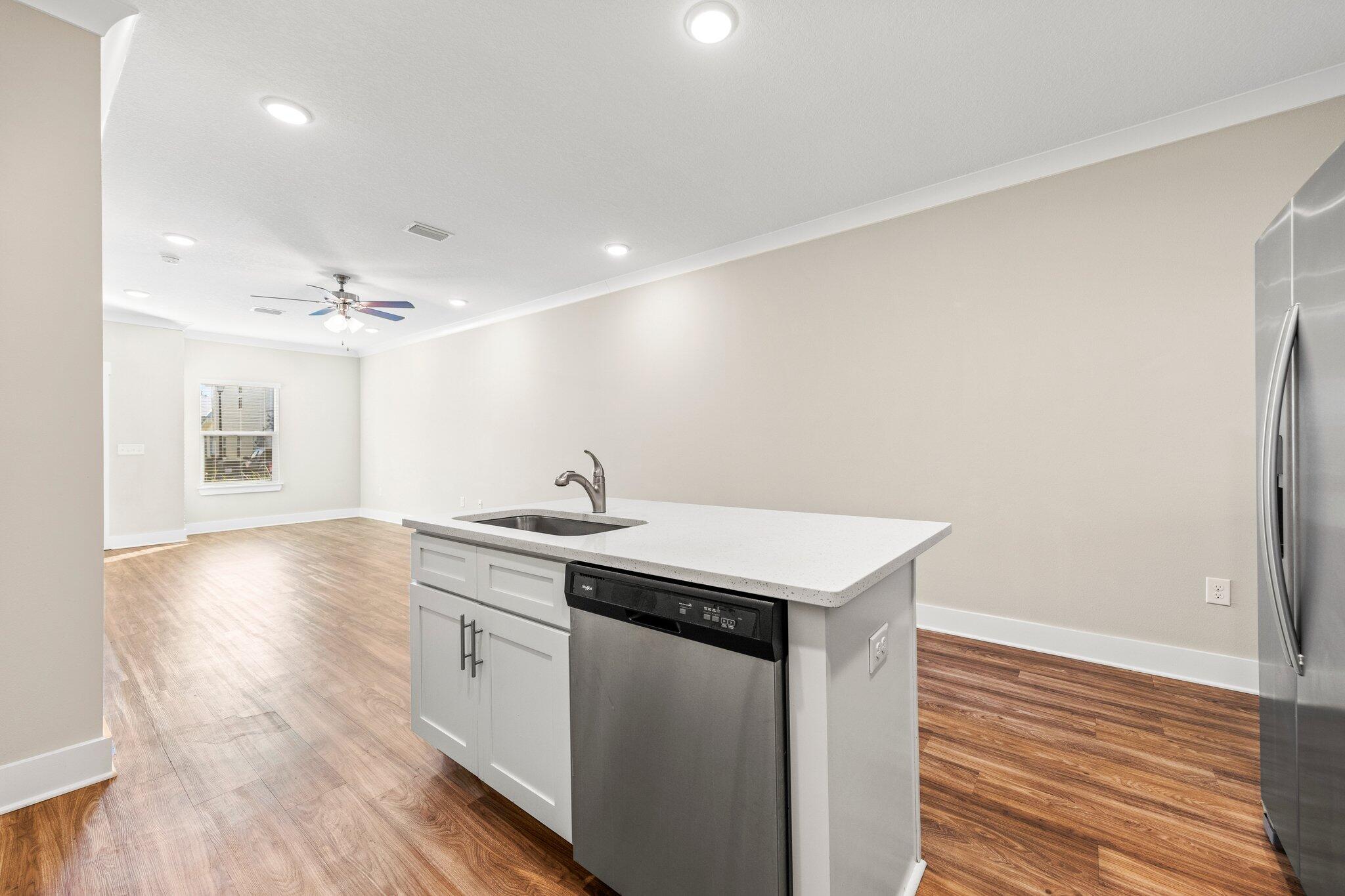 VERANDAS OF FREEPORT, THE - Residential Lease