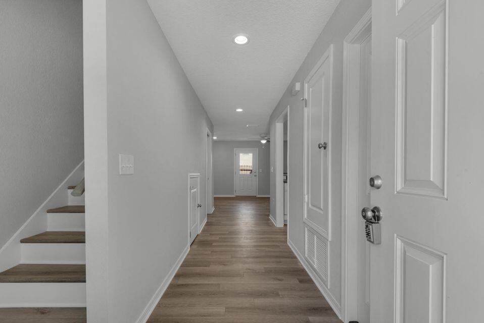 ANASTASIA MANOR T/H - Residential Lease
