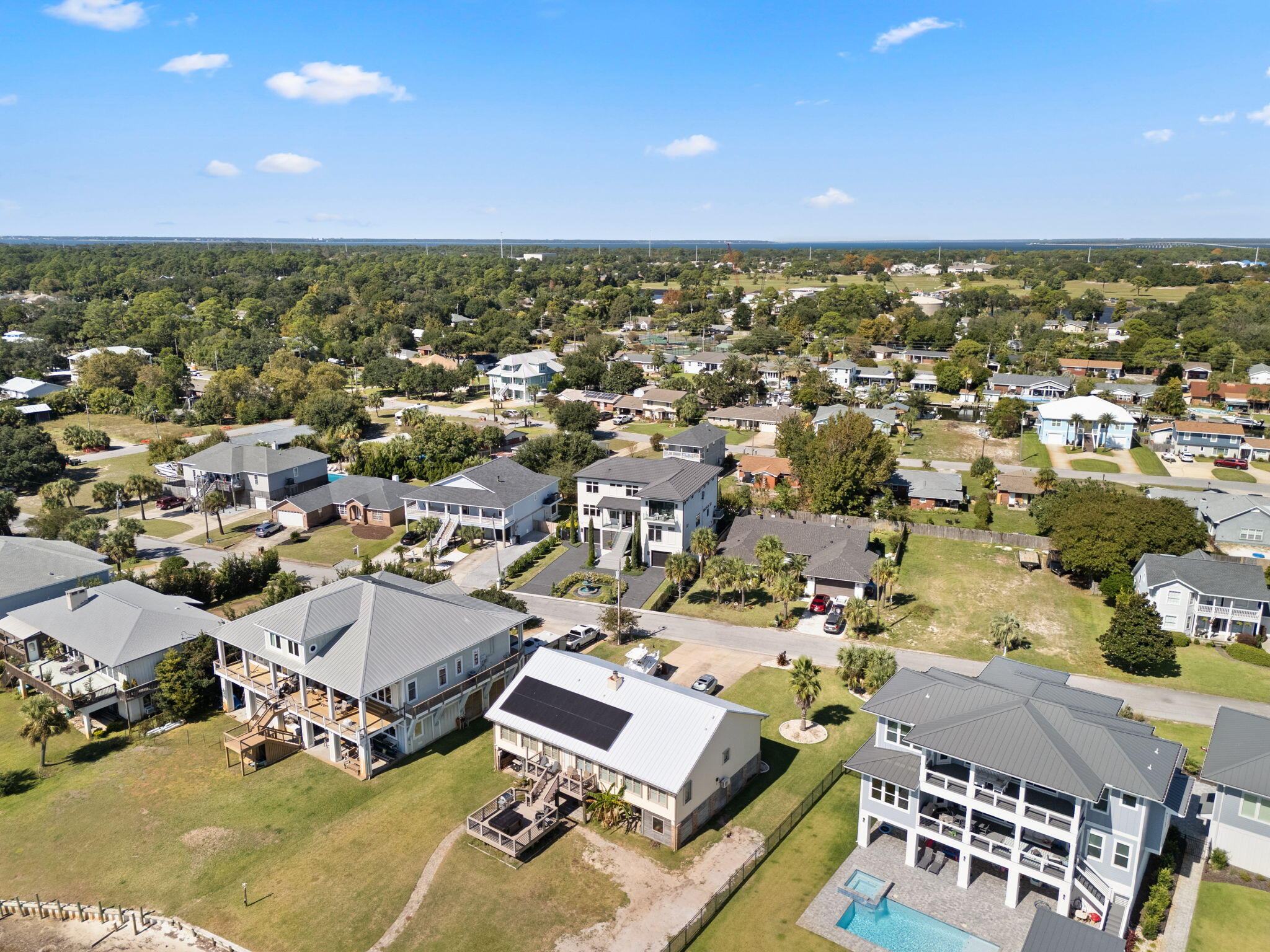 SANTA ROSA SHORES - Residential