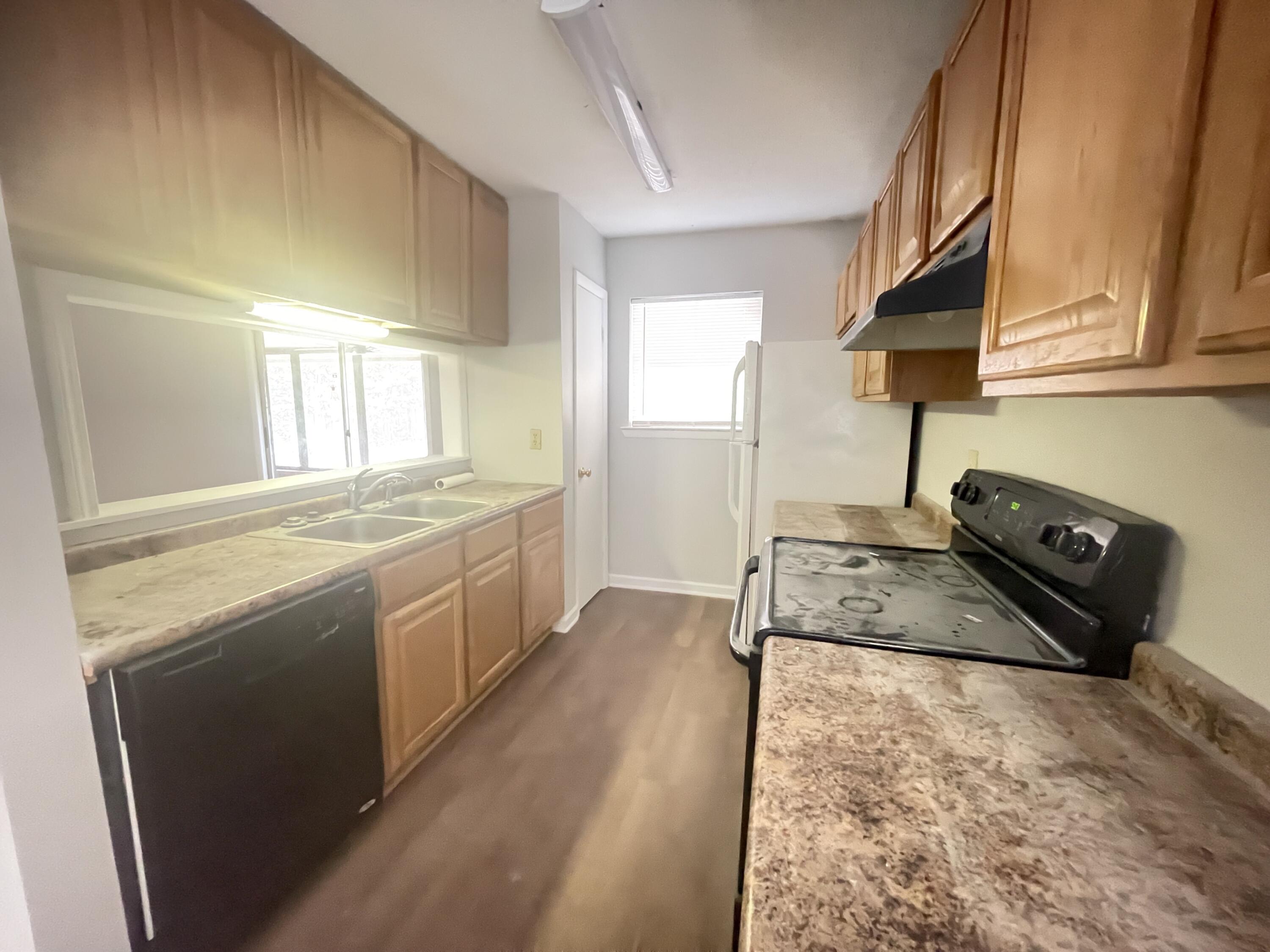 CREEKSIDE 2 - Residential Lease