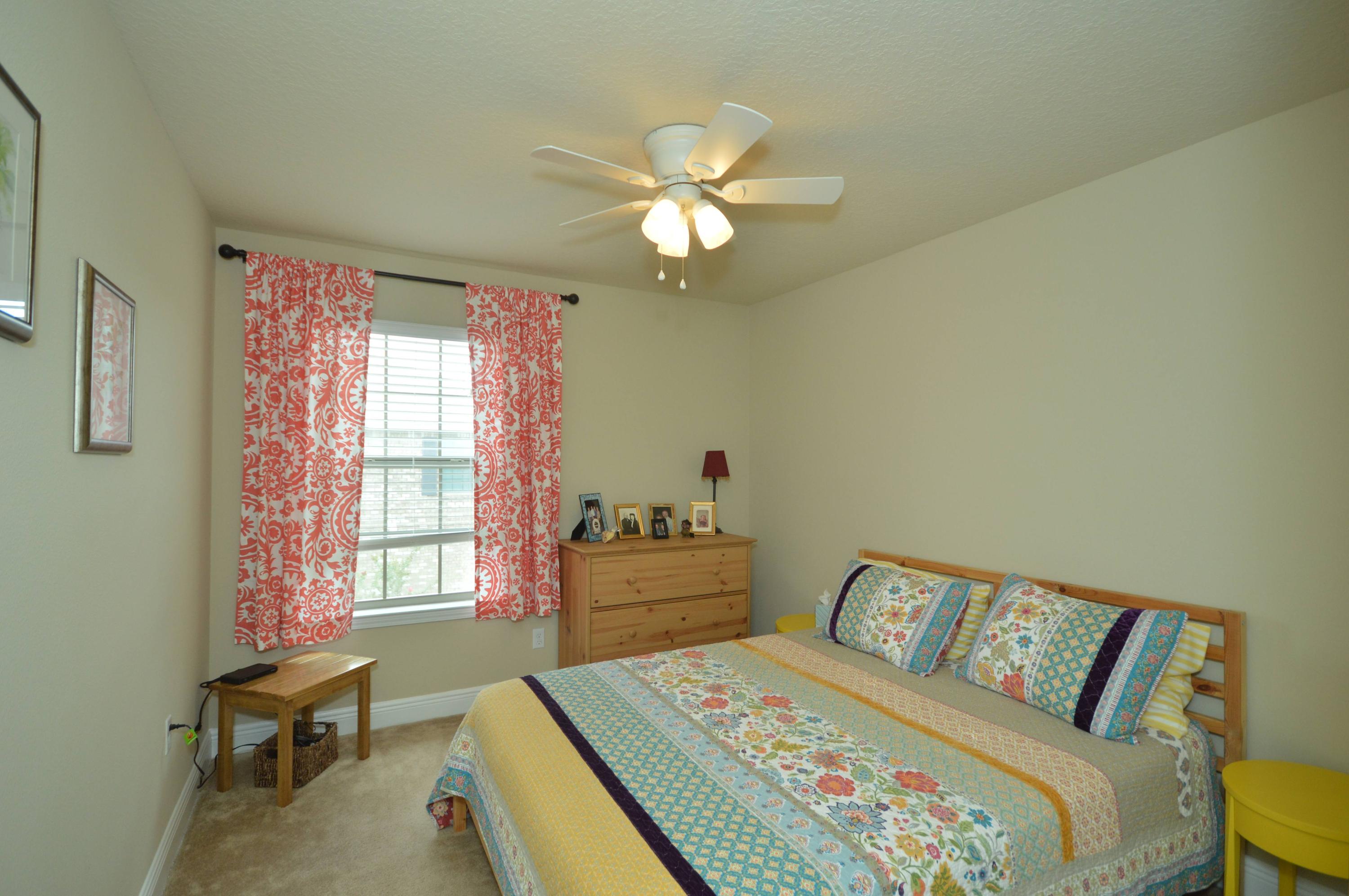 RESERVE POINTE - Residential