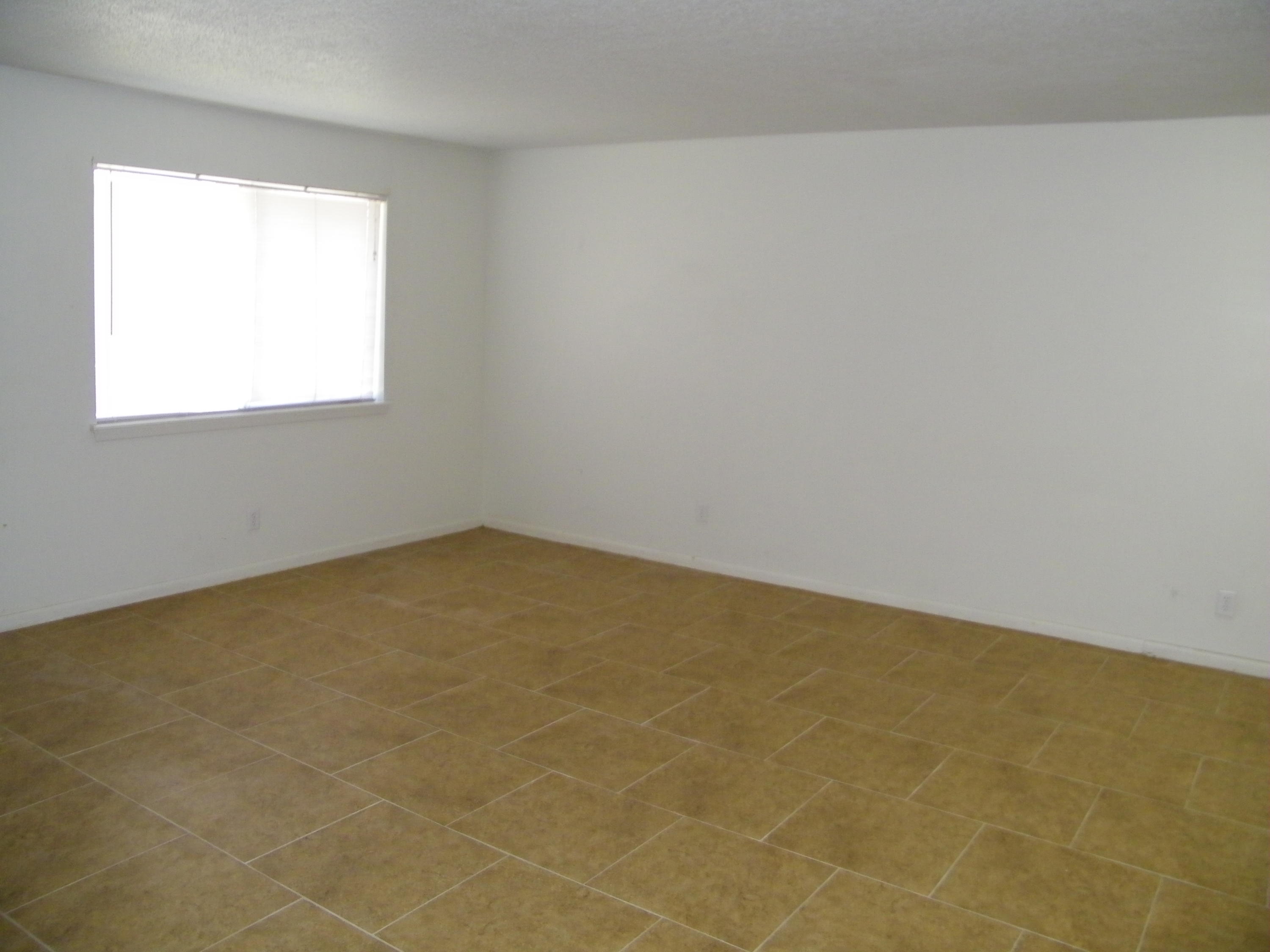 SUNSET STRIP - Residential Lease