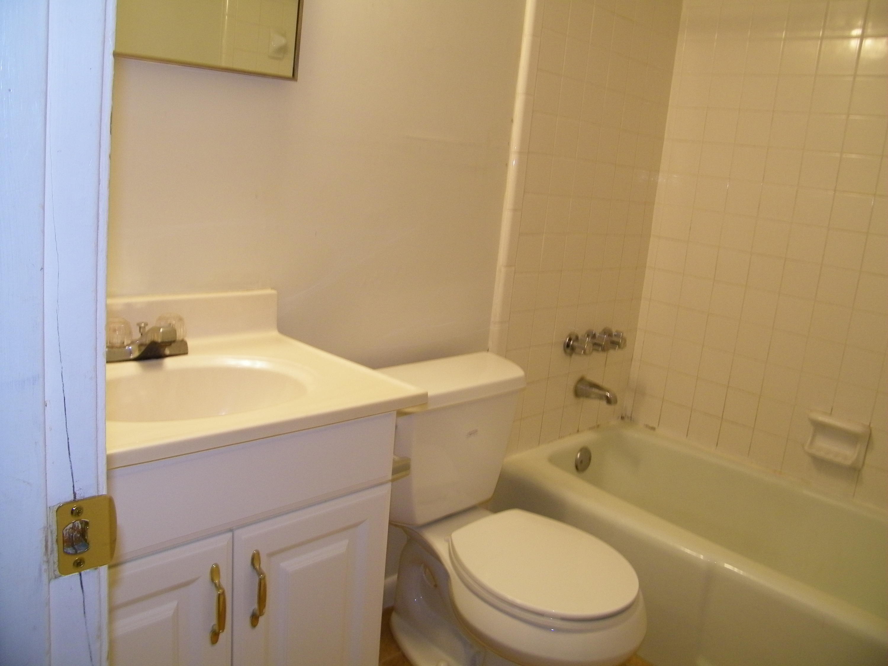 SUNSET STRIP - Residential Lease