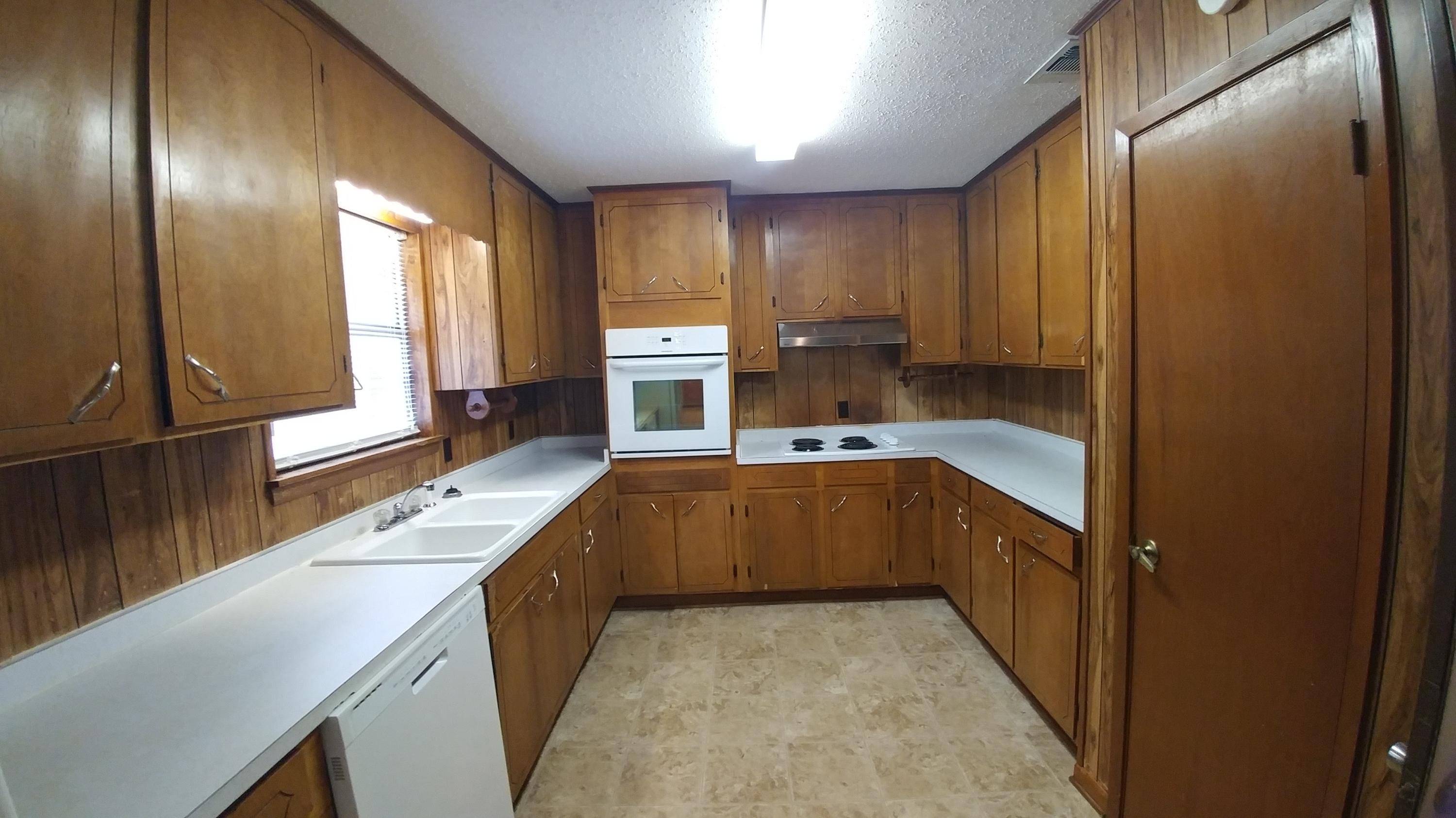 CRESTVIEW - Residential Lease