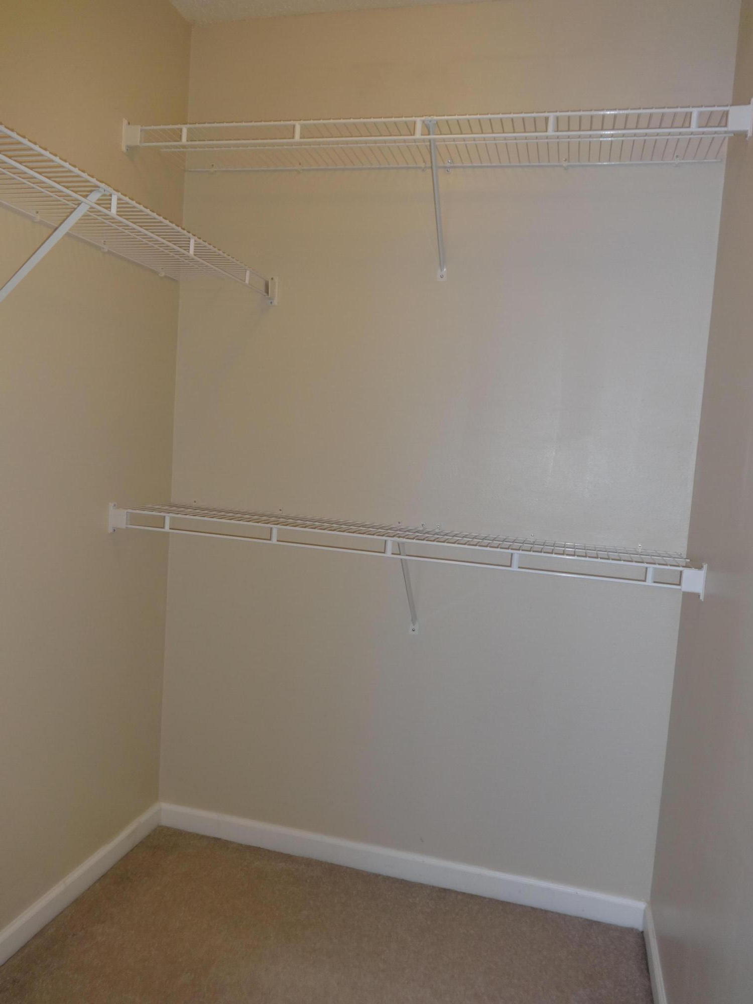 ROLLING PINES - Residential Lease