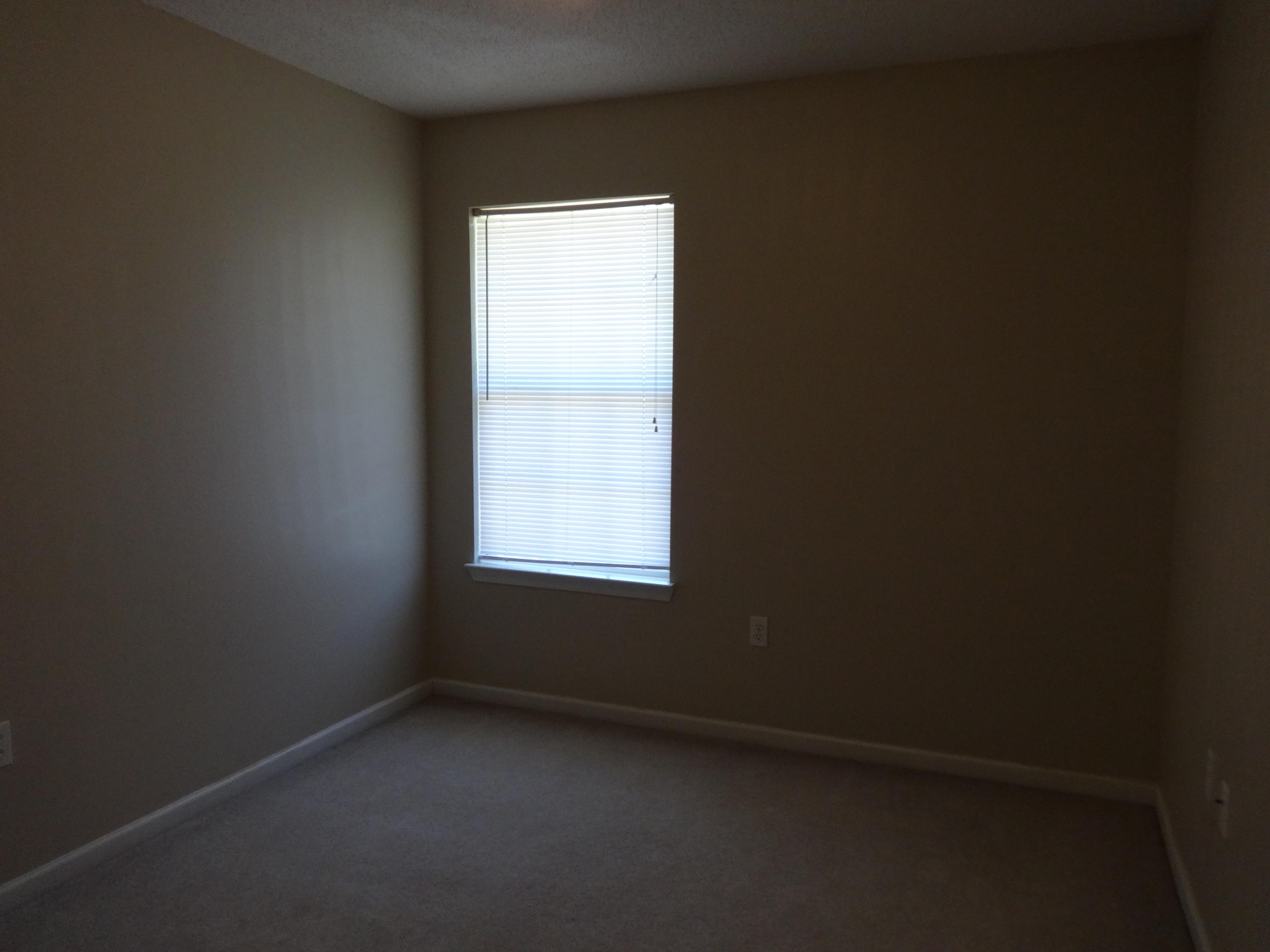 ROLLING PINES - Residential Lease