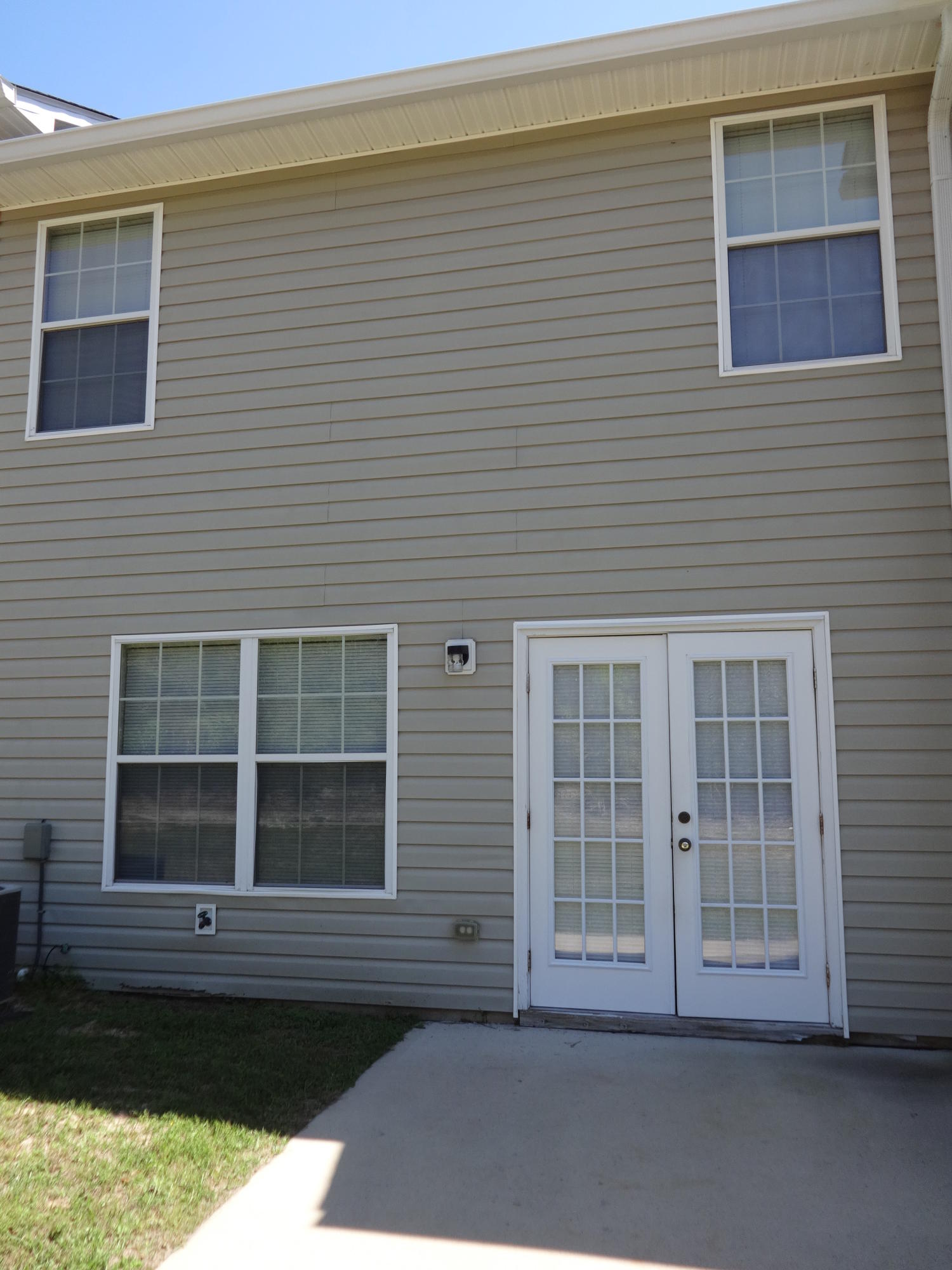 ROLLING PINES - Residential Lease