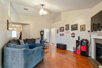 PINNACLE POINT - Residential Lease