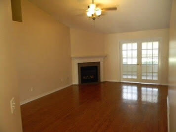 PINNACLE POINT - Residential Lease