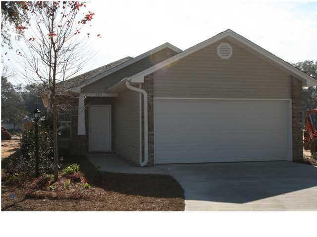 3 bedroom 2 bath home built in 2012. House features granite counters and stainless steel appliances in the kitchen. Tile and carpet floors. Close to Wallmart, Publix and the new Panera Bread. Sorry the owner does not allow pets or room mates. All adults intending to live at the property must fill out an application and be on the lease. Property available to move into on the 15th of July.
