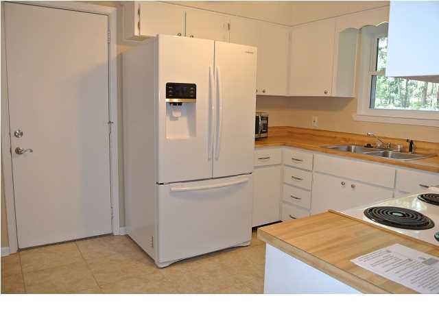 PALM ESTATES UNIT 2 - Residential Lease