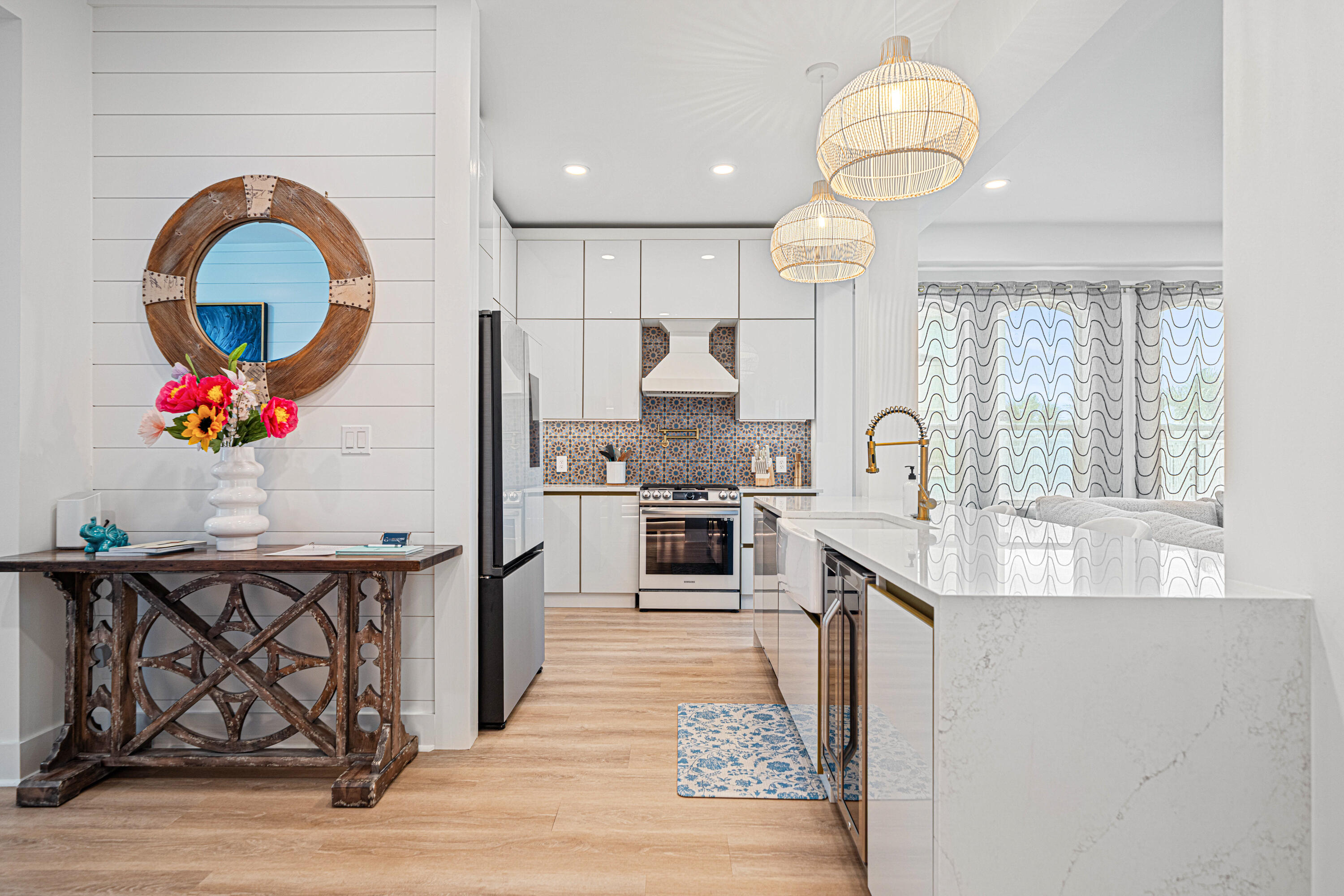 EMERALD WATERS VILLAGE - Residential