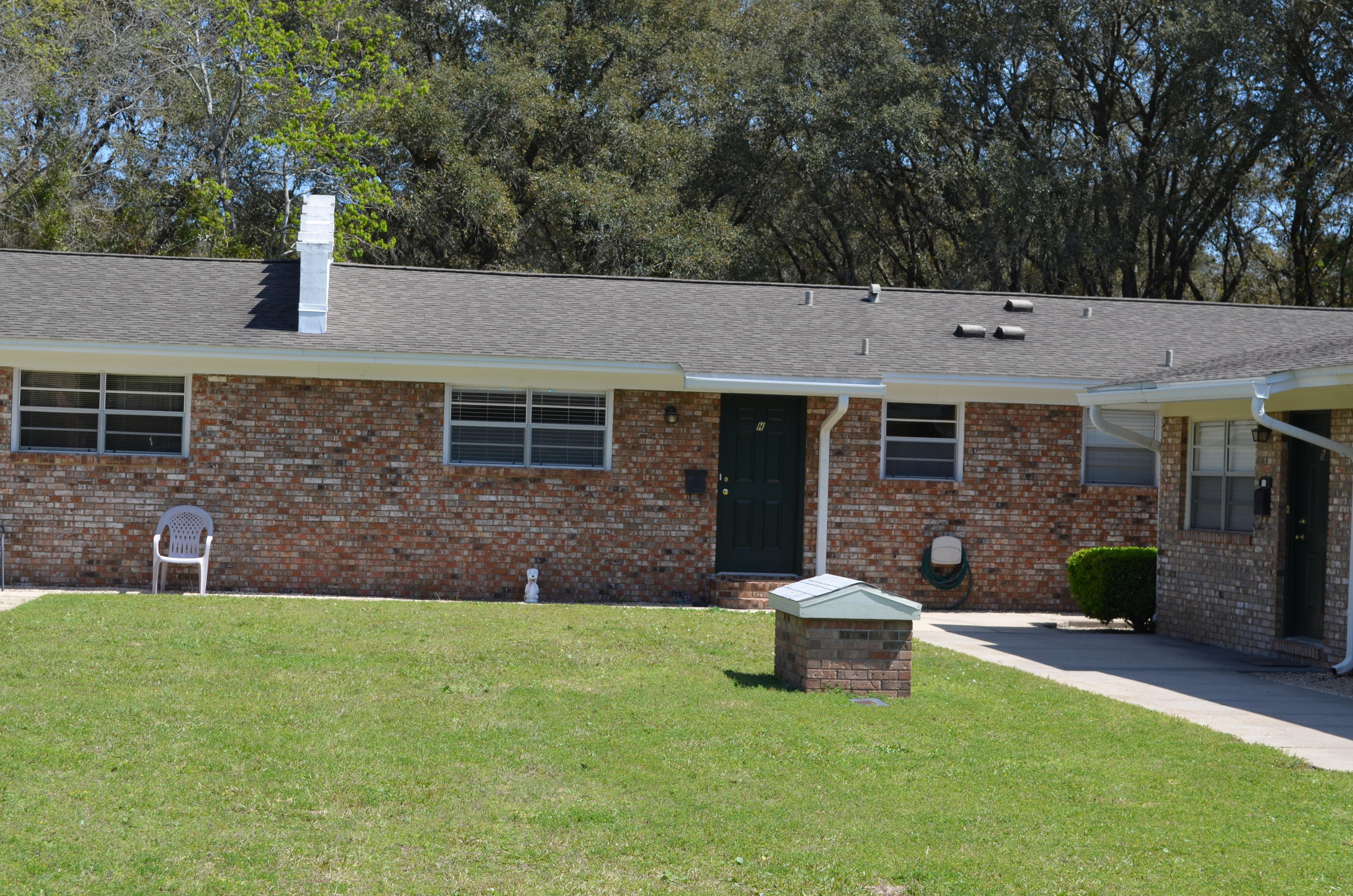 This very nice & well maintained apartment has an open floor plan for kitchen/dining/living area. Kitchen has newer flooring/cabinets/appliances/faucets and lights. Carpet in living room and both bedrooms. Water/Sewer/Trash and Pest Control included in rent.