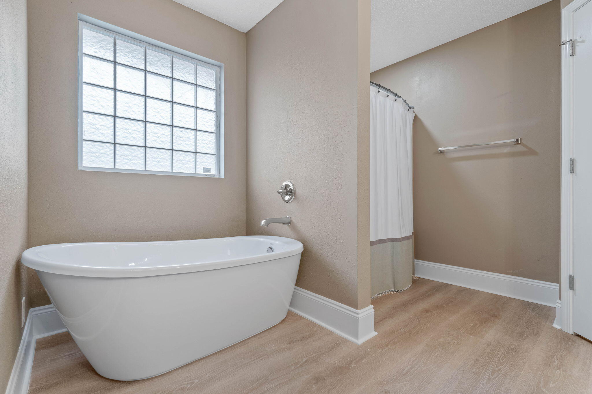 SKY RIDGE ESTATES 1ST ADD - Residential