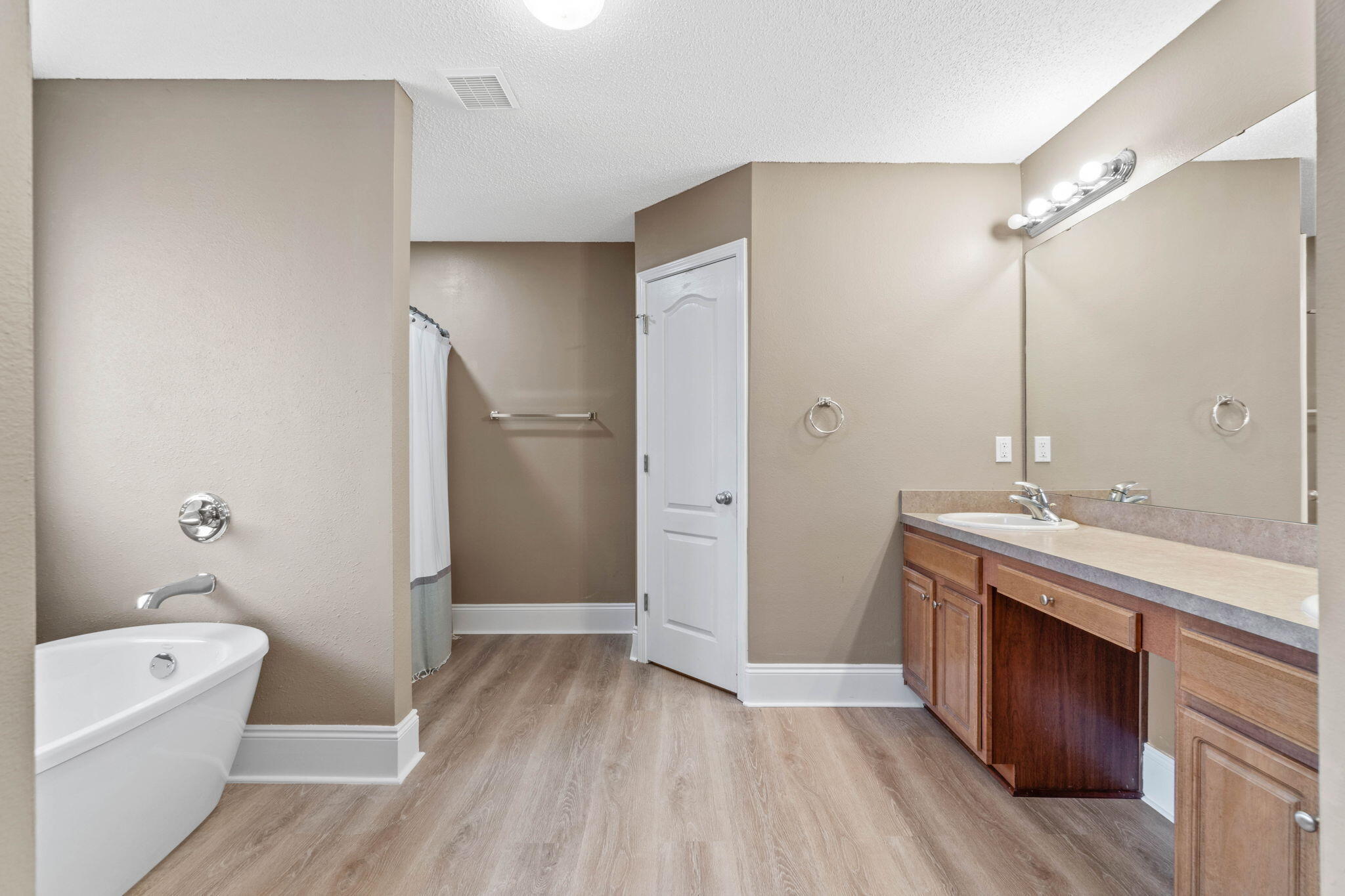 SKY RIDGE ESTATES 1ST ADD - Residential