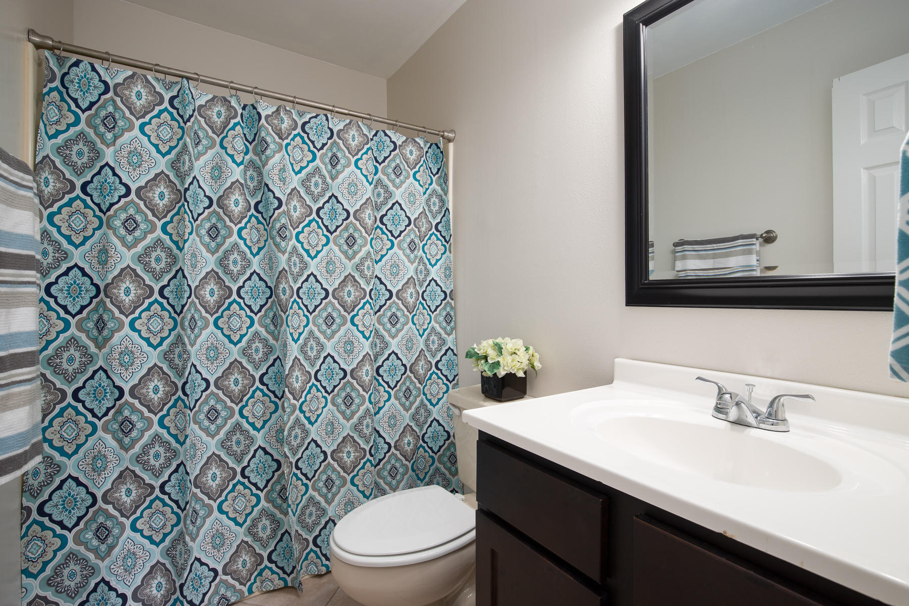 FOX DEN VILLAGES PHASE III - Residential Lease