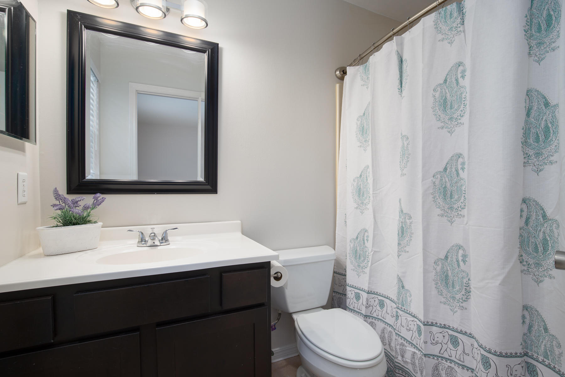 FOX DEN VILLAGES PHASE III - Residential Lease
