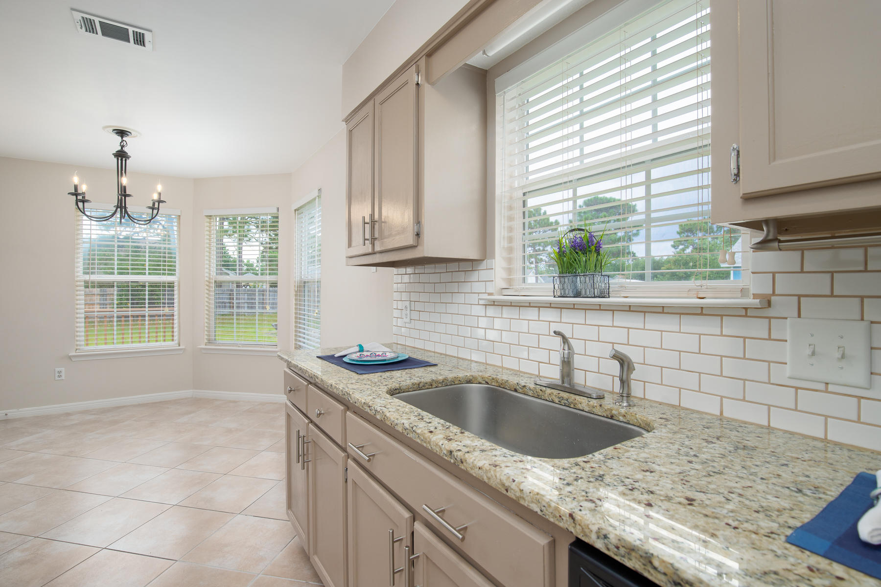 FOX DEN VILLAGES PHASE III - Residential Lease