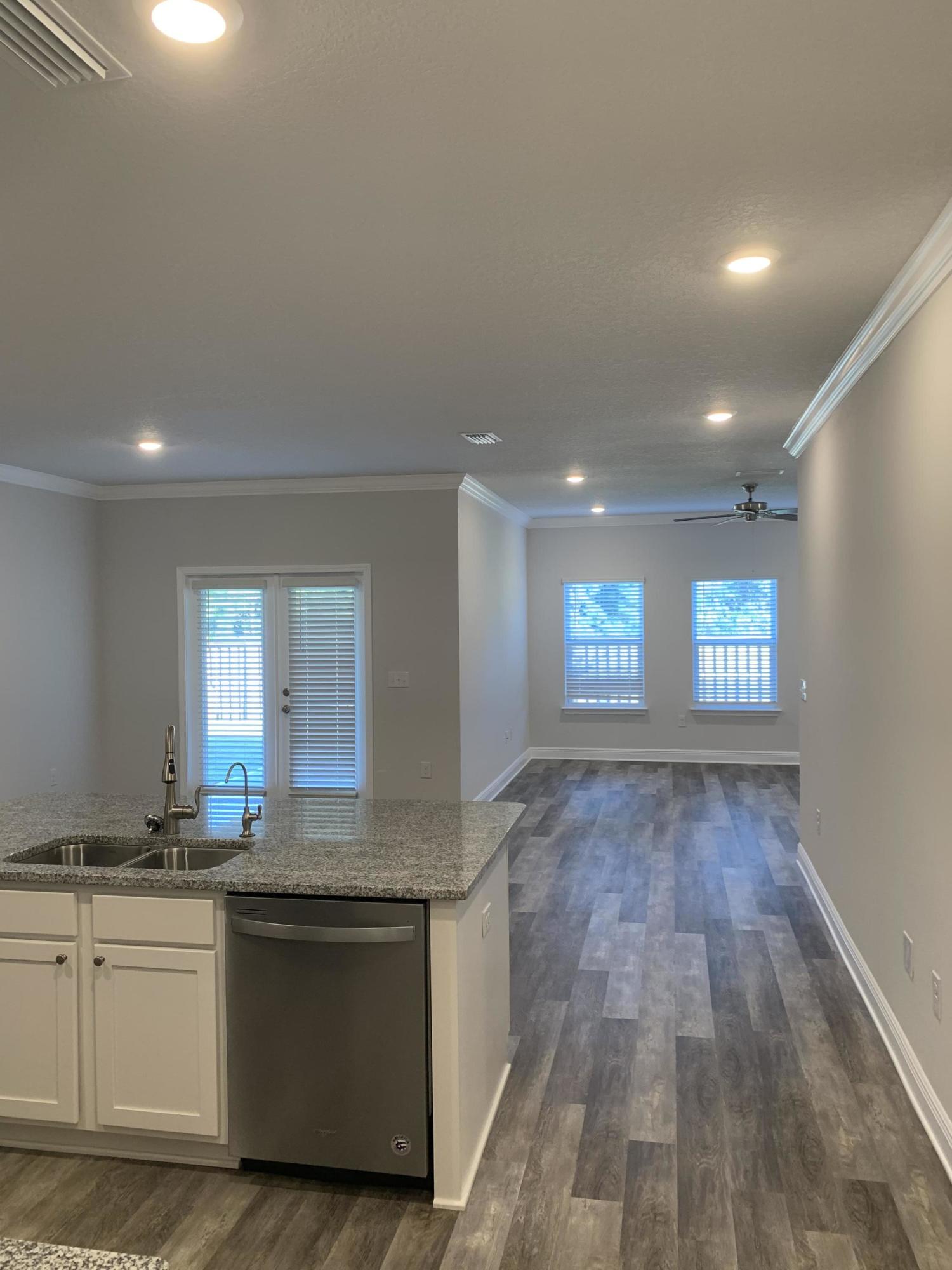 HAMMOCK BAY - FIREFLY - Residential Lease