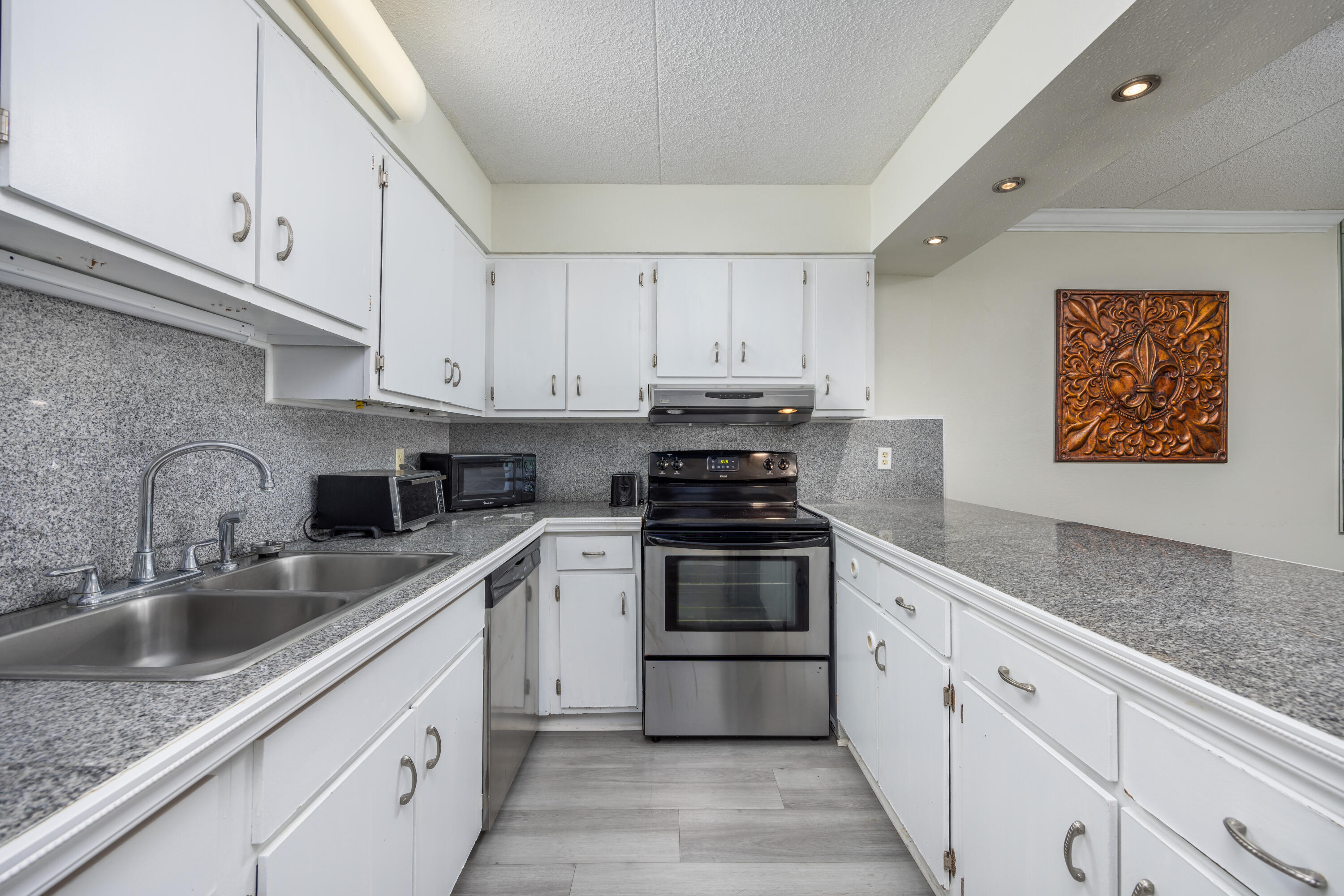 ISLAND ECHO CONDO - Residential