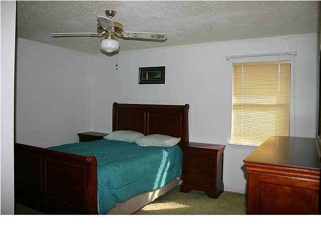 WHISPERING LAKES ESTATES - Residential Lease