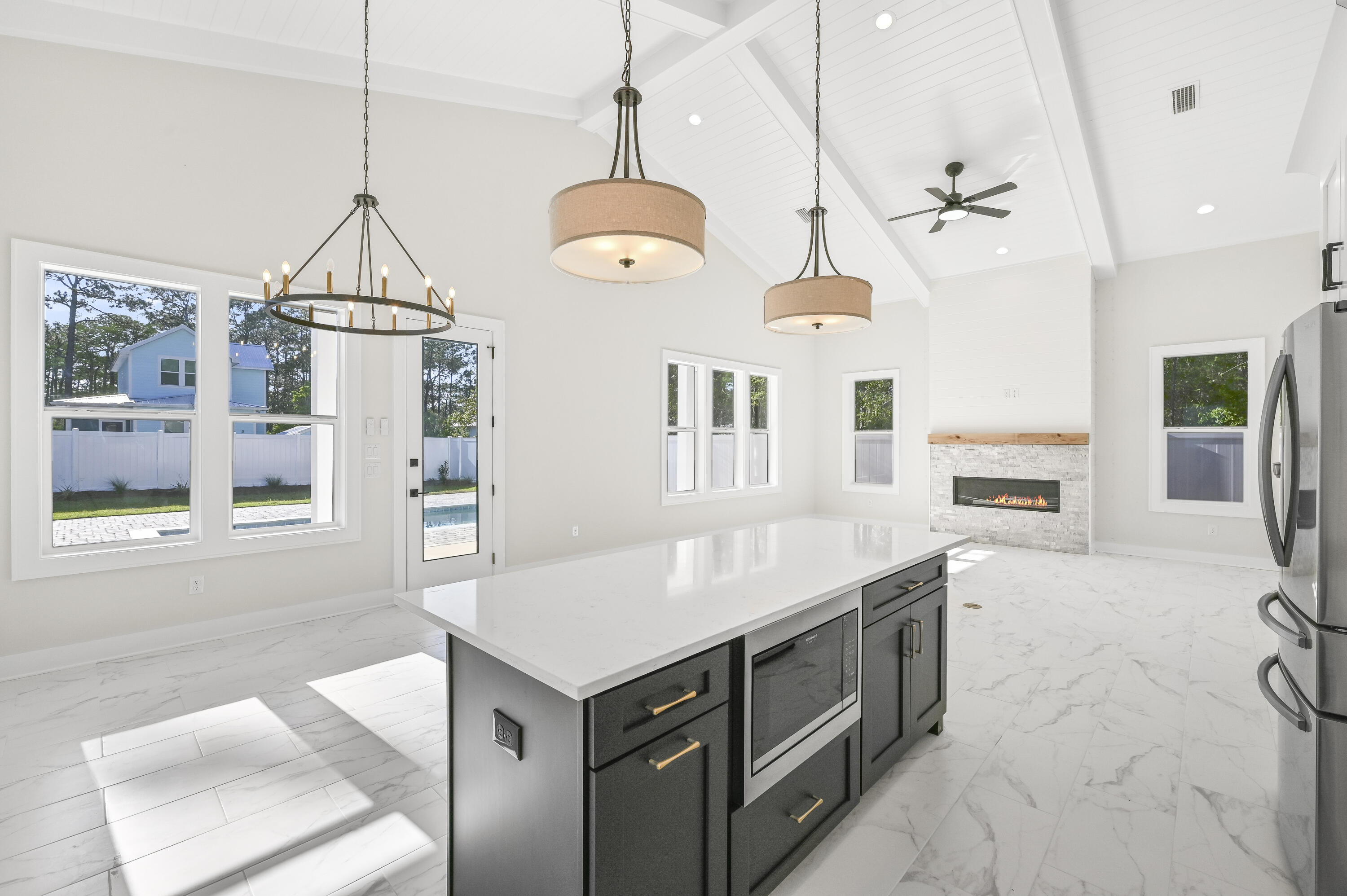 GULF SHORE MANOR - Residential