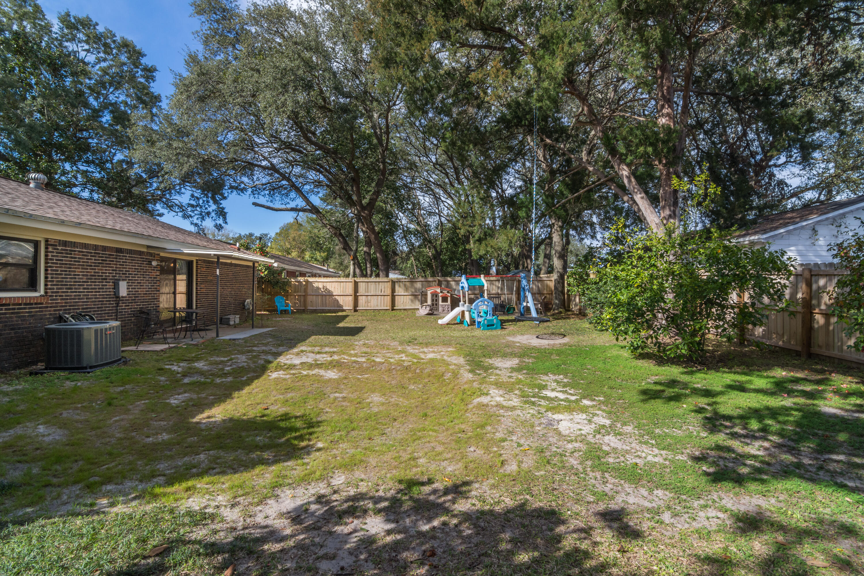 LEOTA MILLER S/D LOT 3 BLK D - Residential Lease