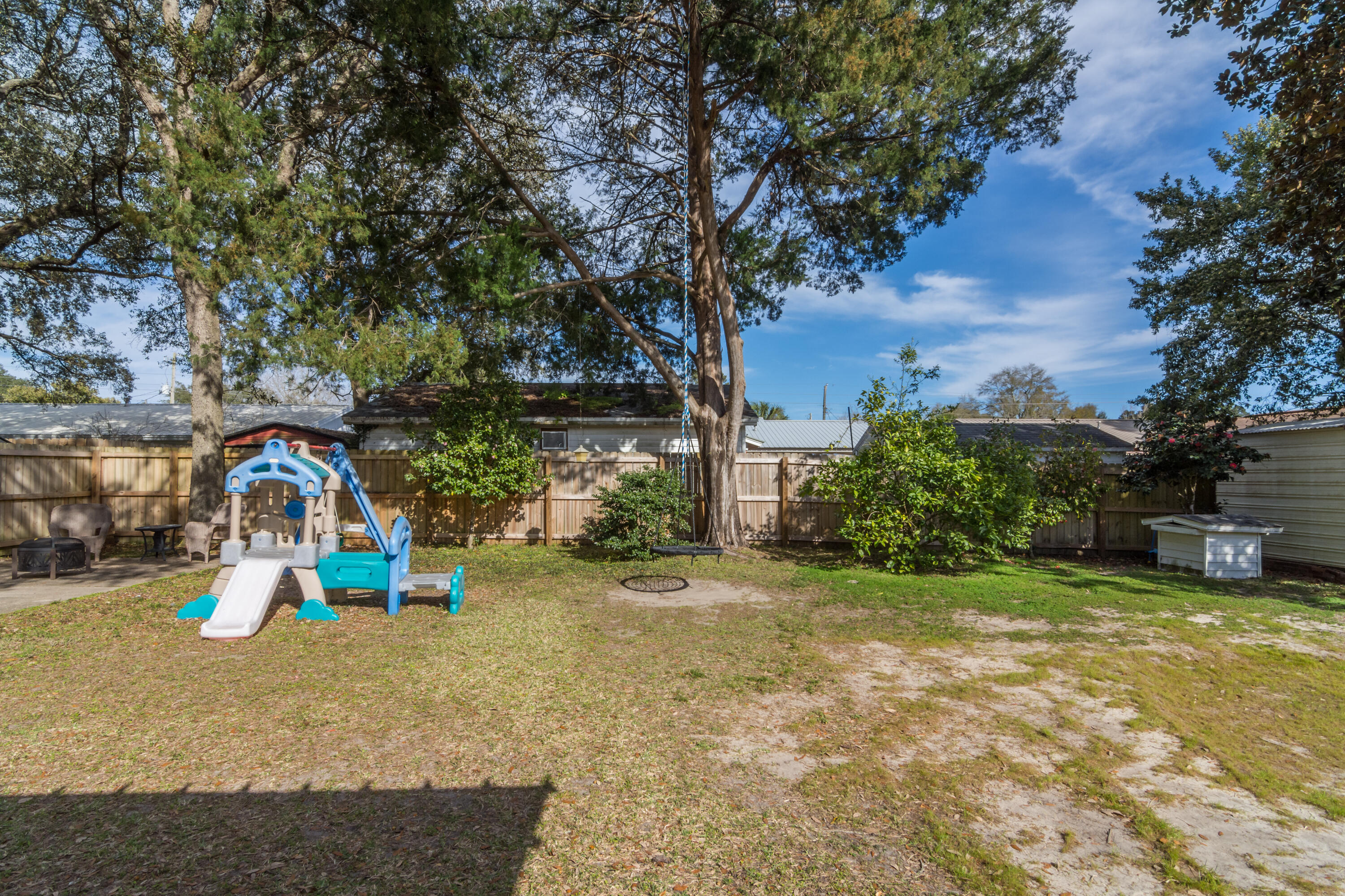 LEOTA MILLER S/D LOT 3 BLK D - Residential Lease